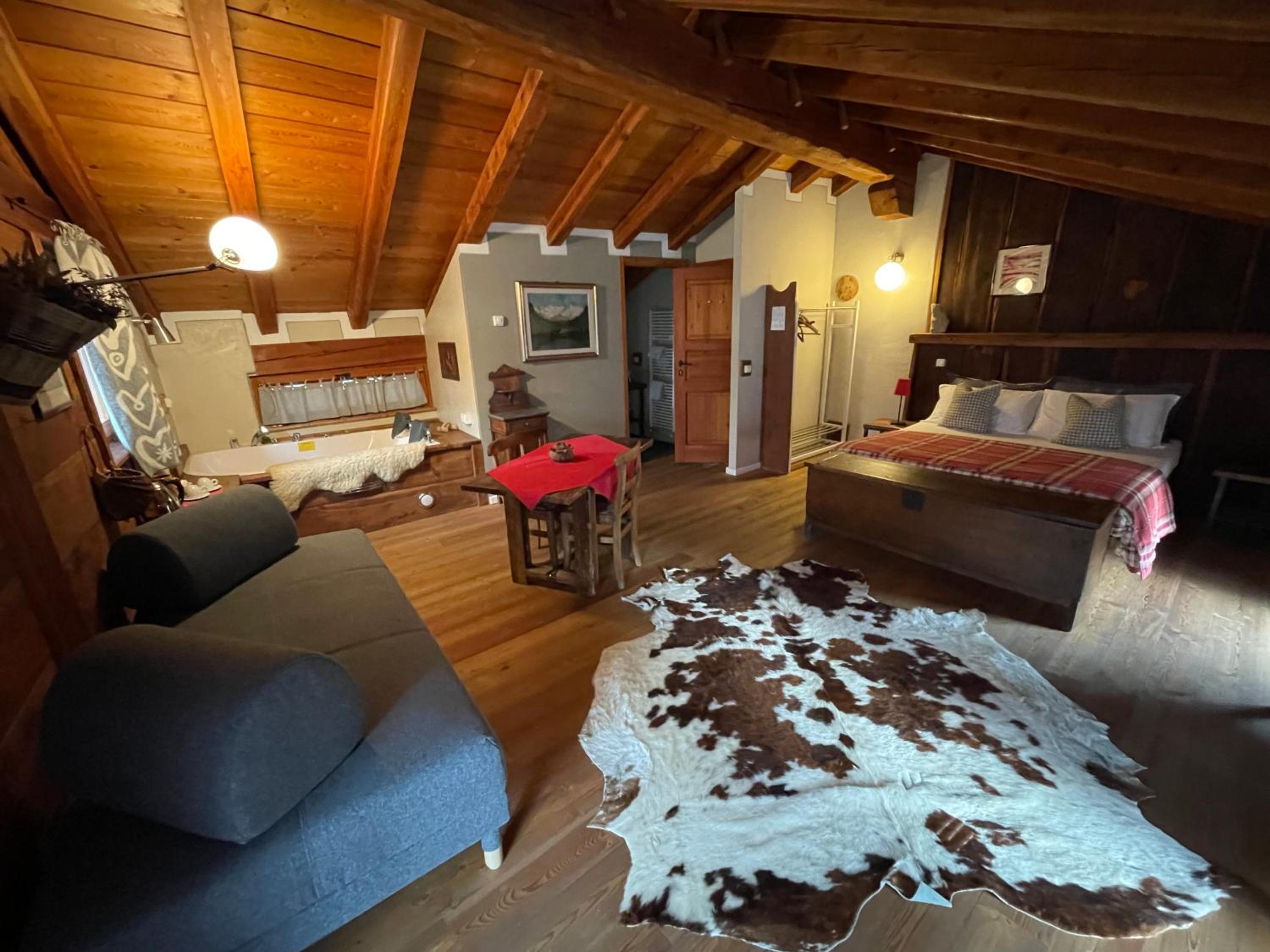 Deluxe Double Room with Bath photo 1