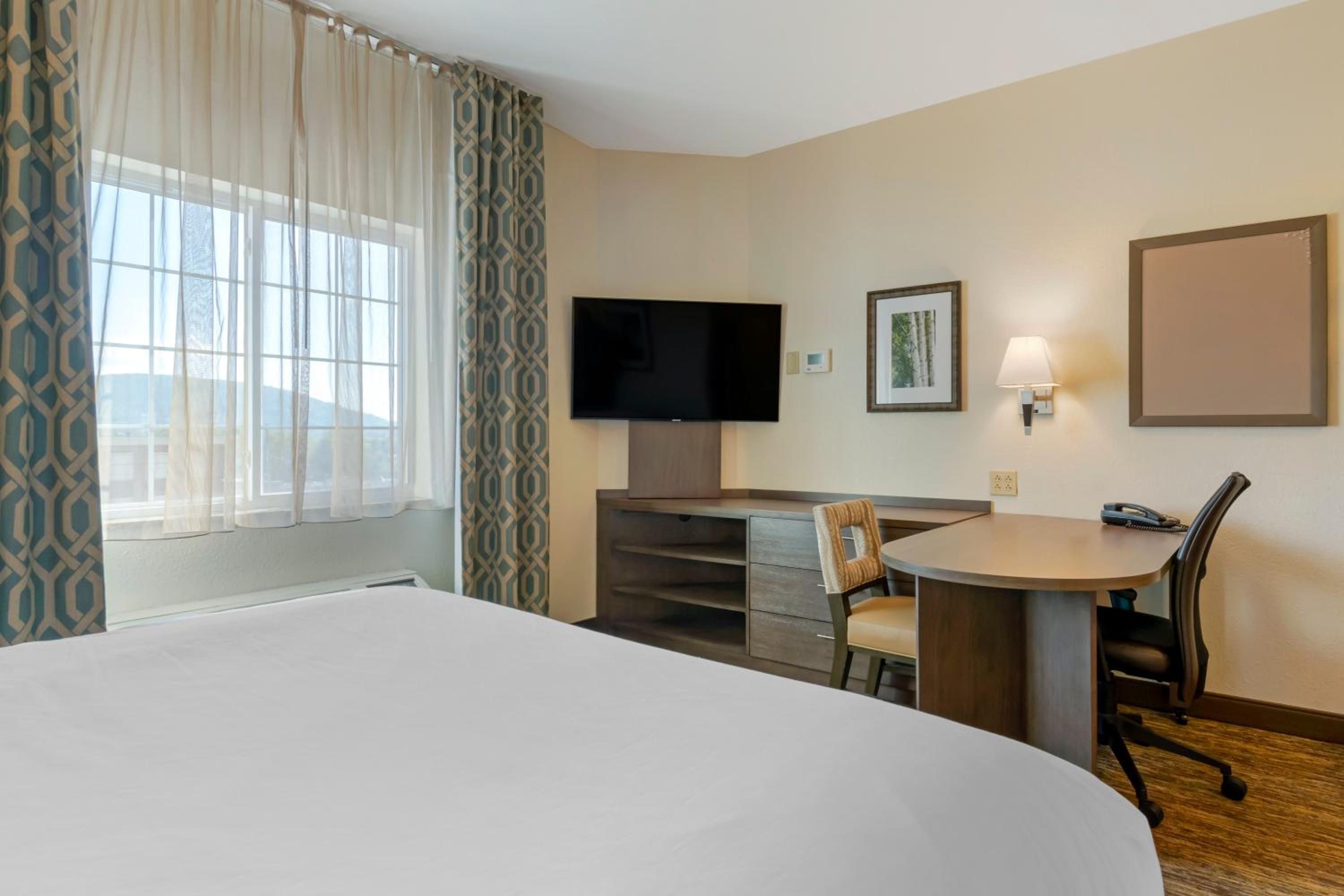 Studio Queen Suite - Photo 2
