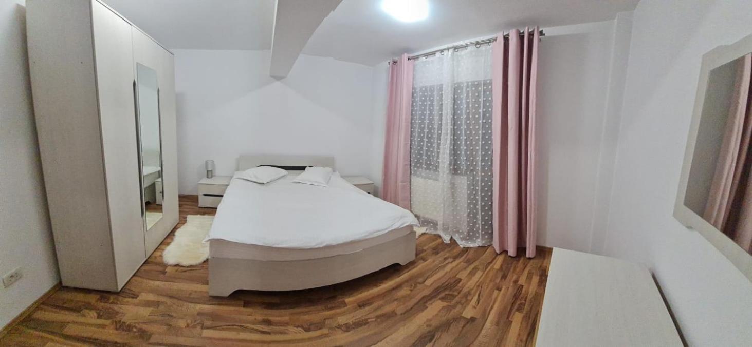 Two-Bedroom Apartment - Photo 9