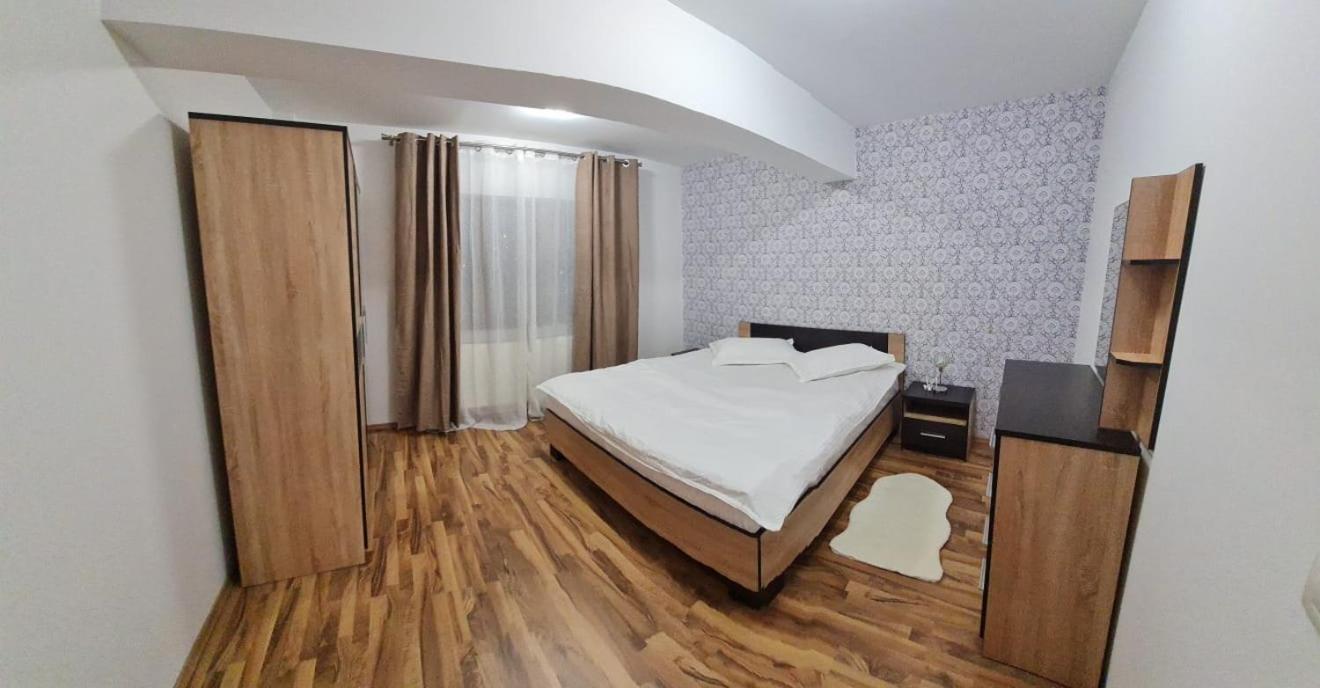 Two-Bedroom Apartment - Photo 3
