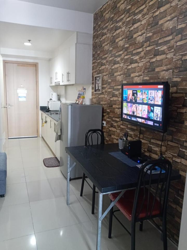 One-Bedroom Apartment with Balcony - Photo 28