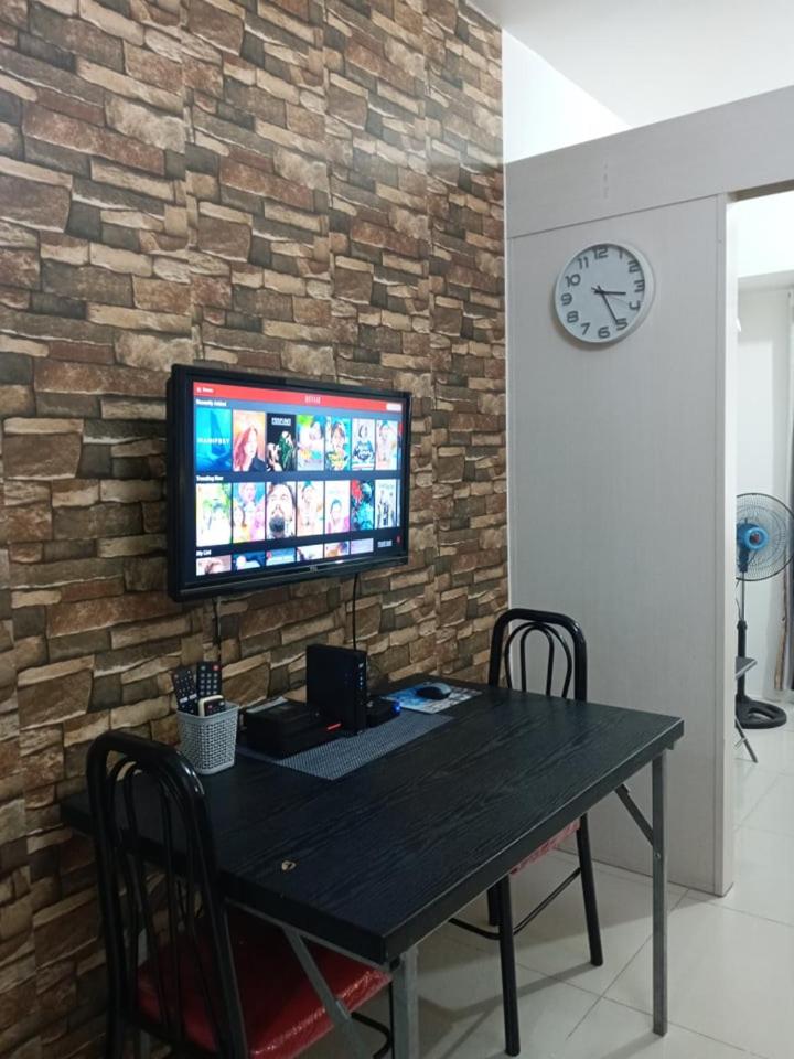 One-Bedroom Apartment with Balcony - Photo 29