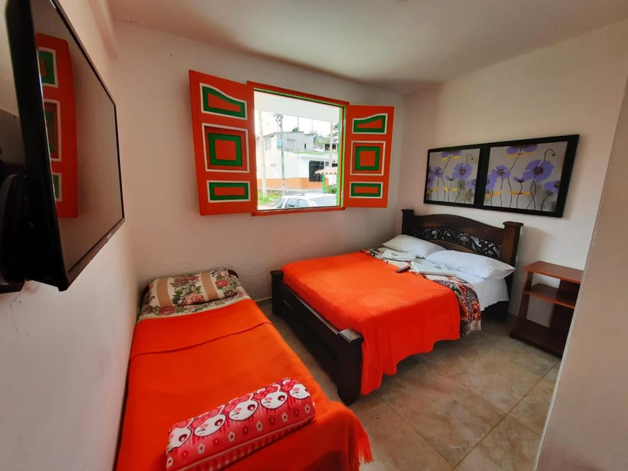 Twin Room with Private Bathroom photo 1