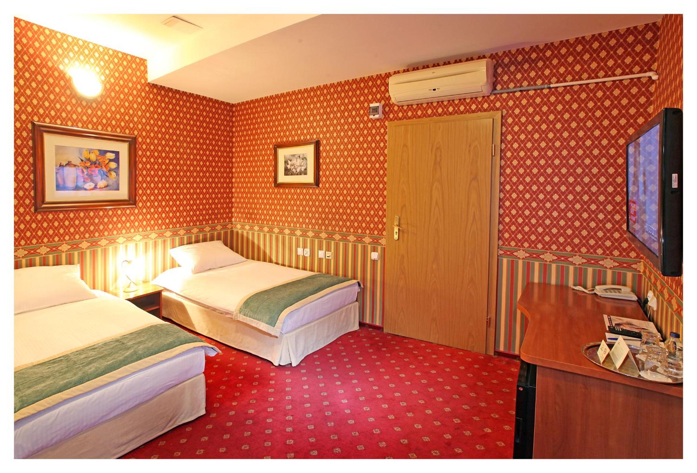 Double Room photo 3