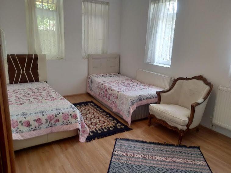 Apartment with Terrace - Photo 17