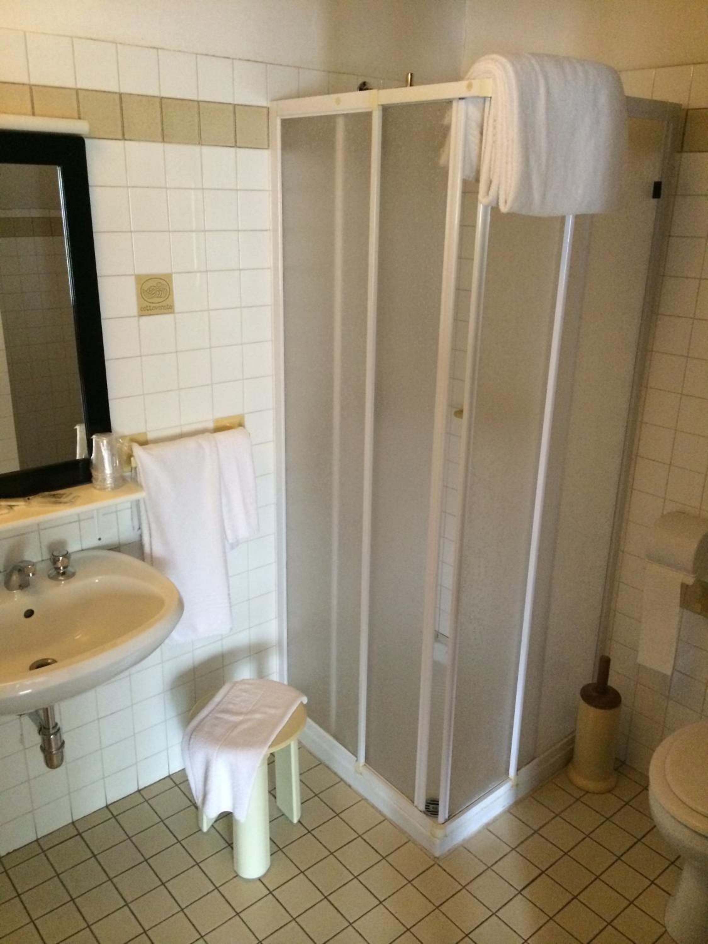 Double or Twin Room photo 3
