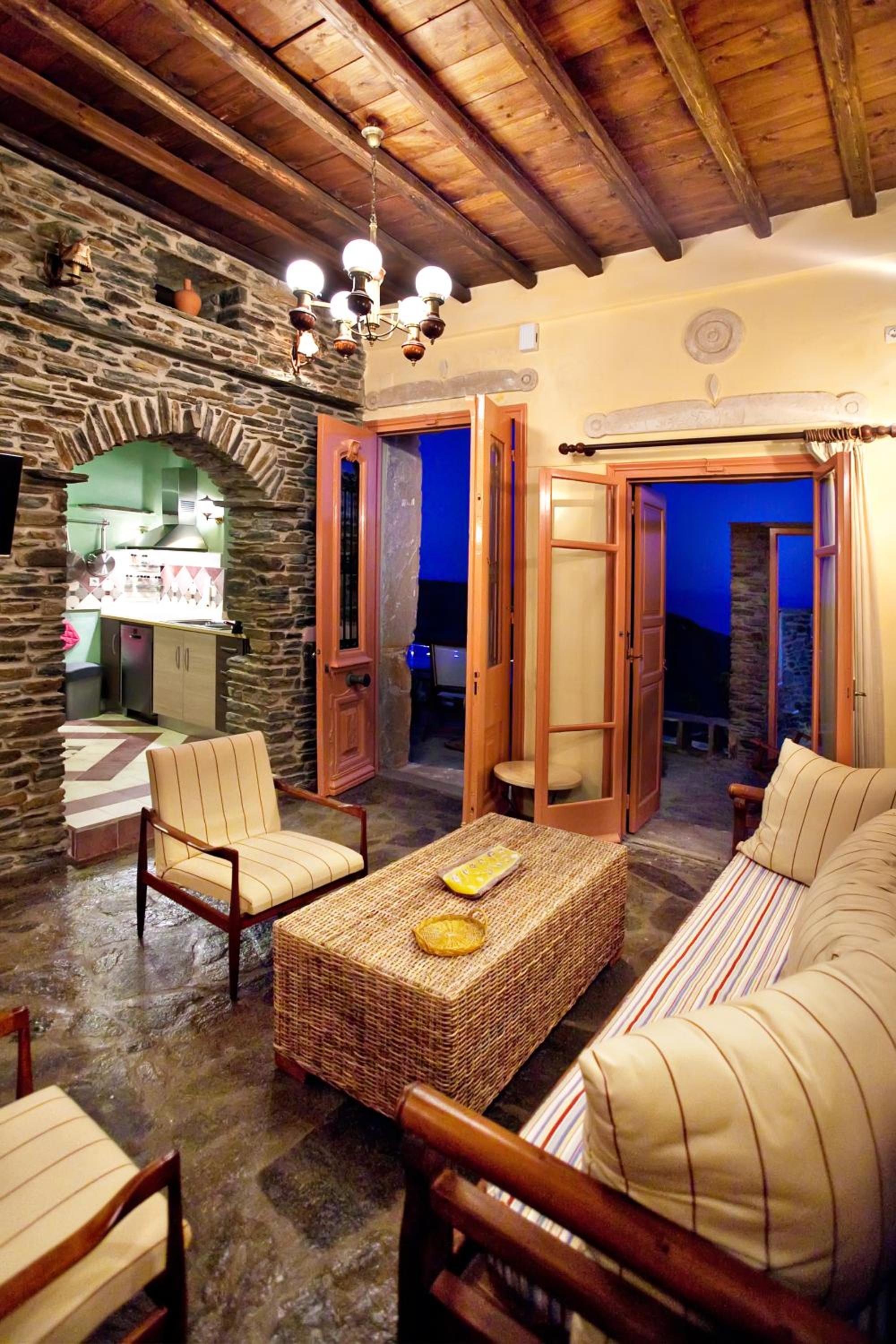 Villa Deluxe con 5 Camere da Letto e Piscina Privata
