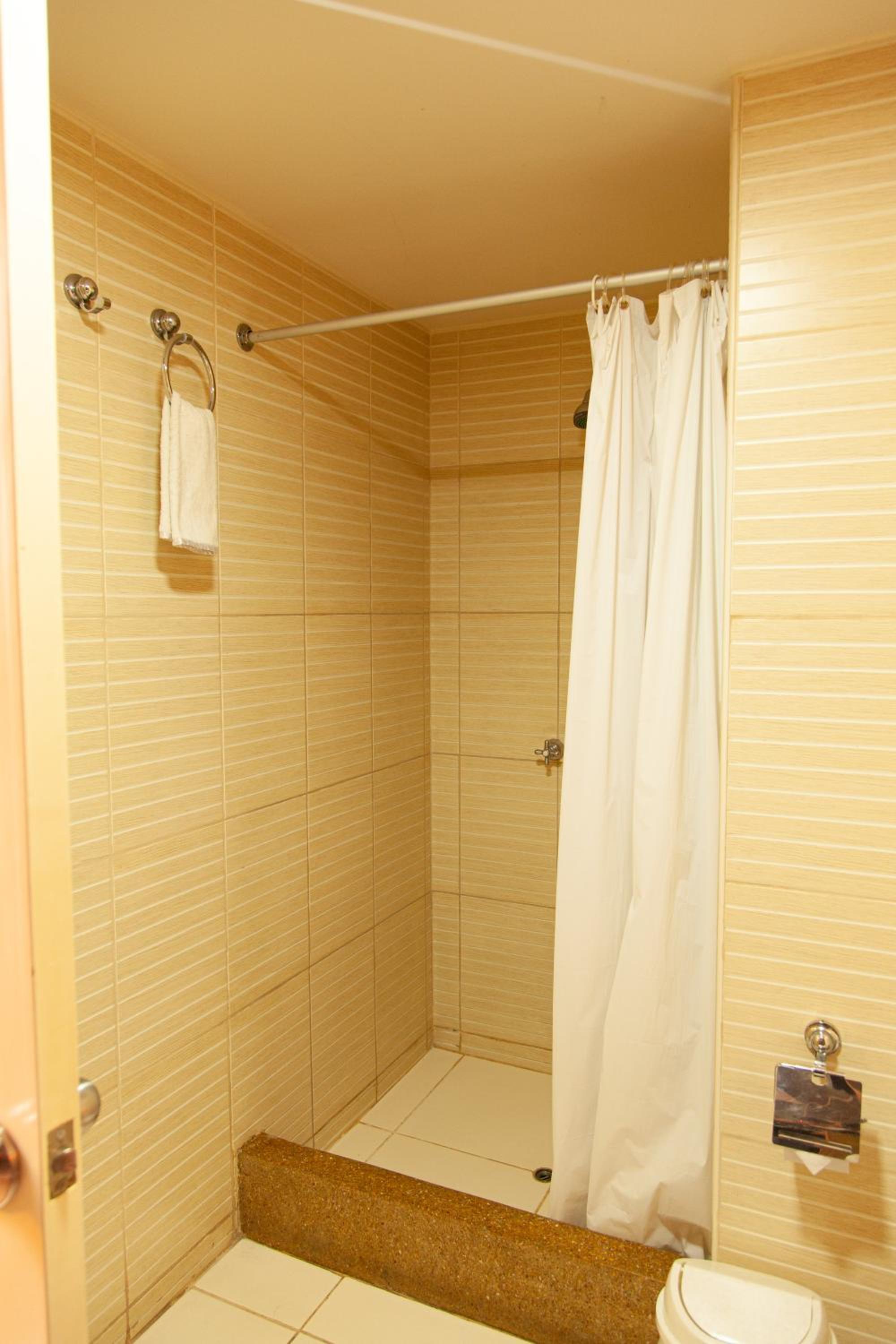 Budget Double Room photo 3