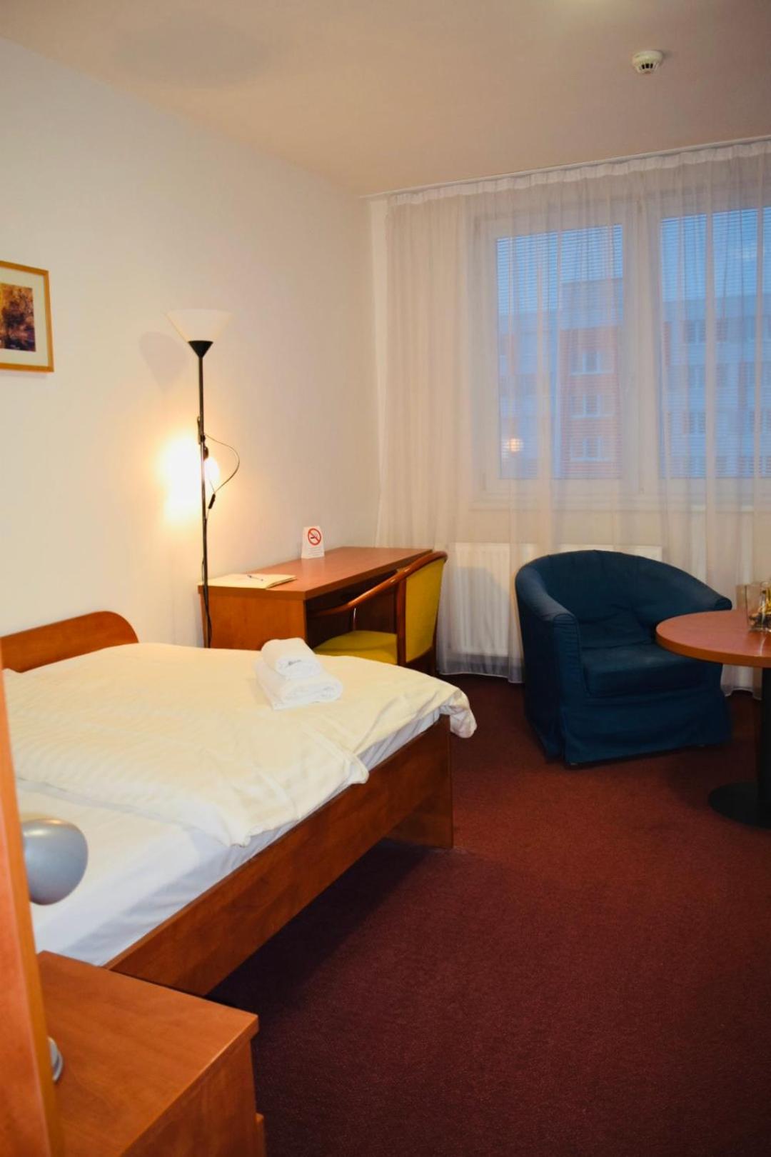 Standard Twin Room - Photo 25