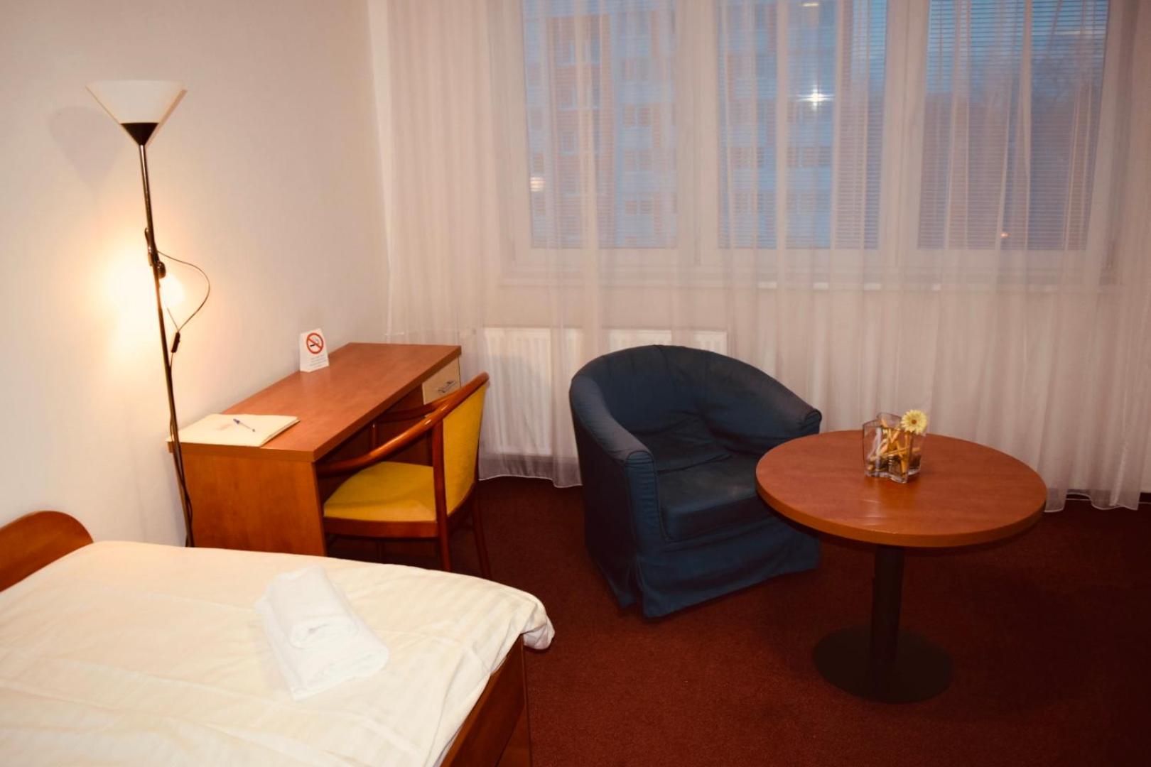 Standard Twin Room - Photo 30