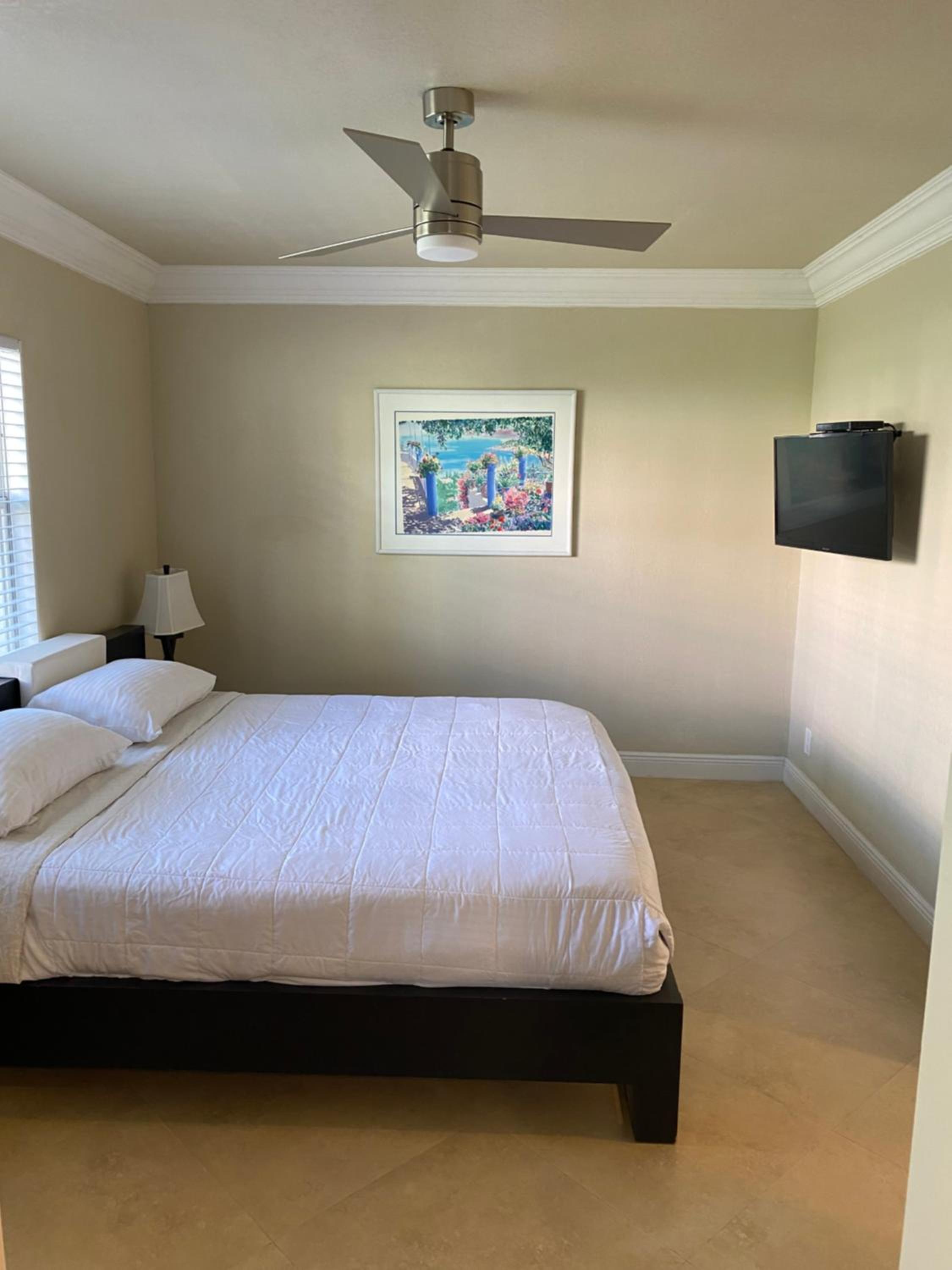 One-Bedroom Apartment - Photo 13