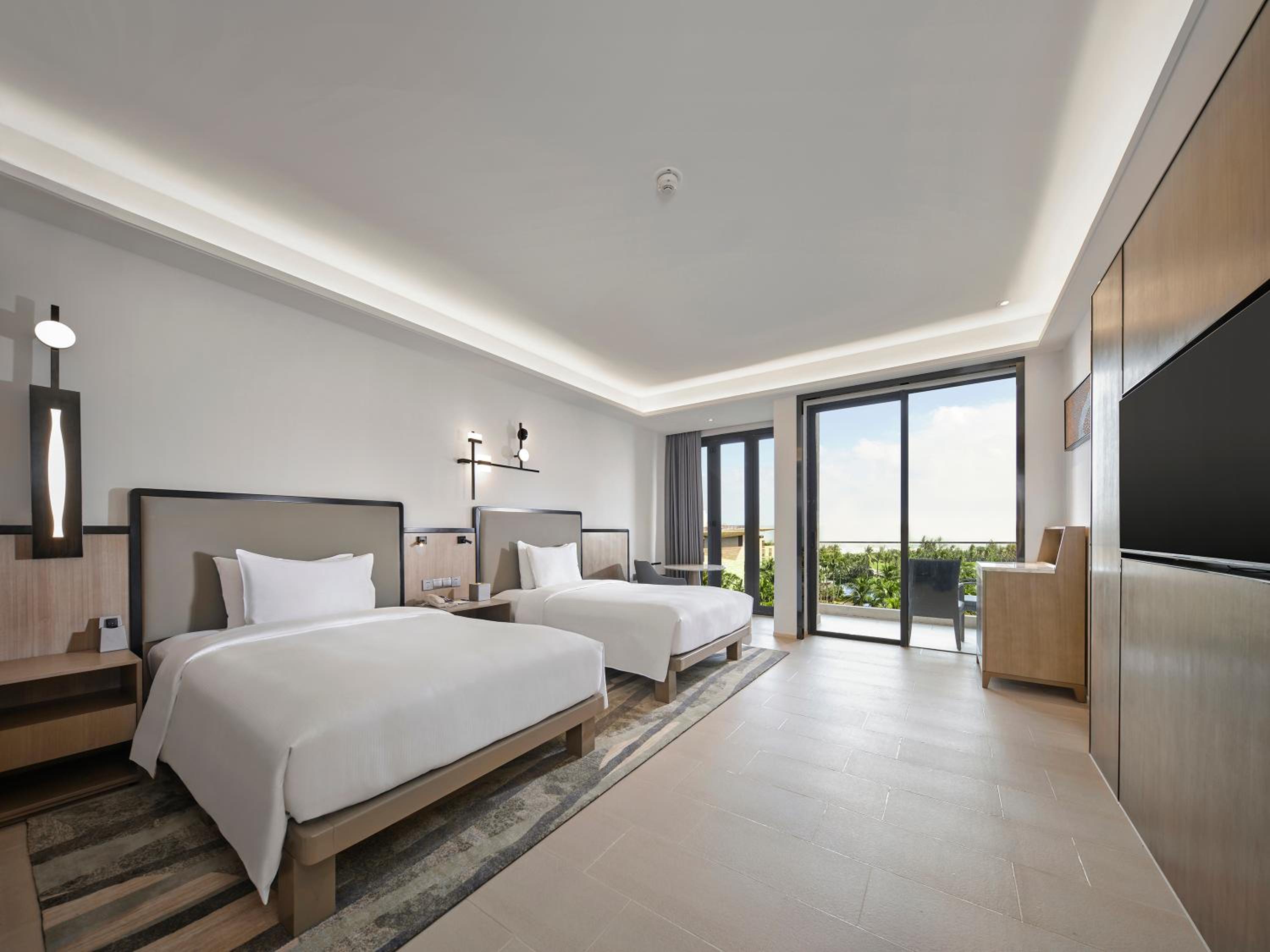 Premier Ocean View Room with Twin Bed - Photo 2