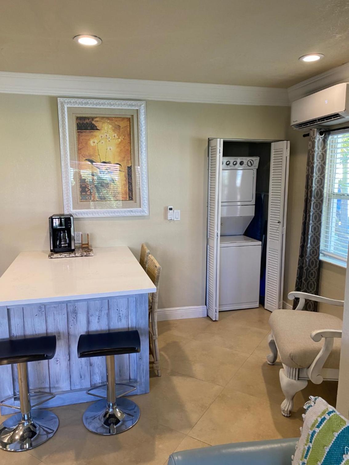 One-Bedroom Apartment - Photo 4