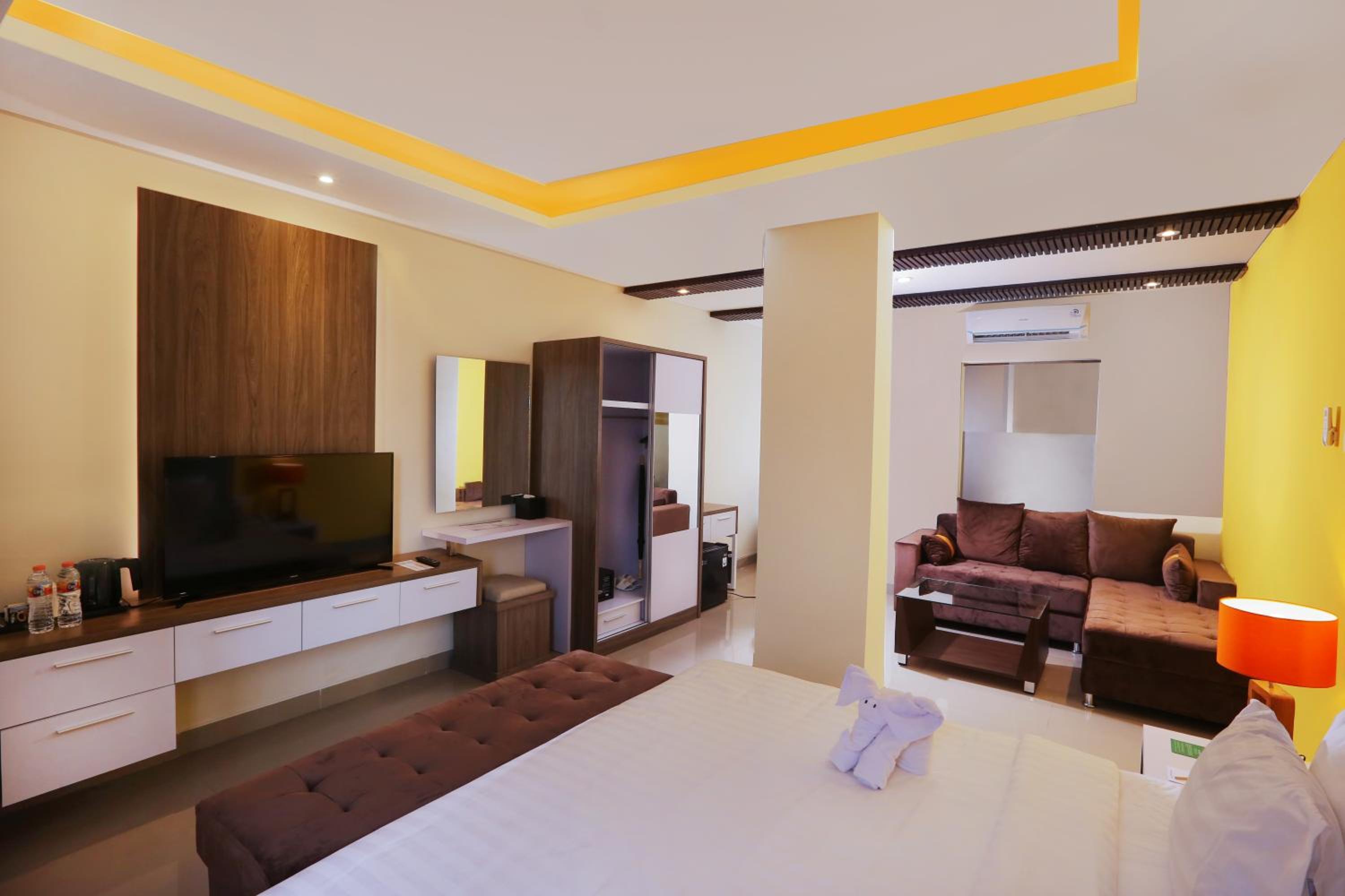 Deluxe Room - Photo 2