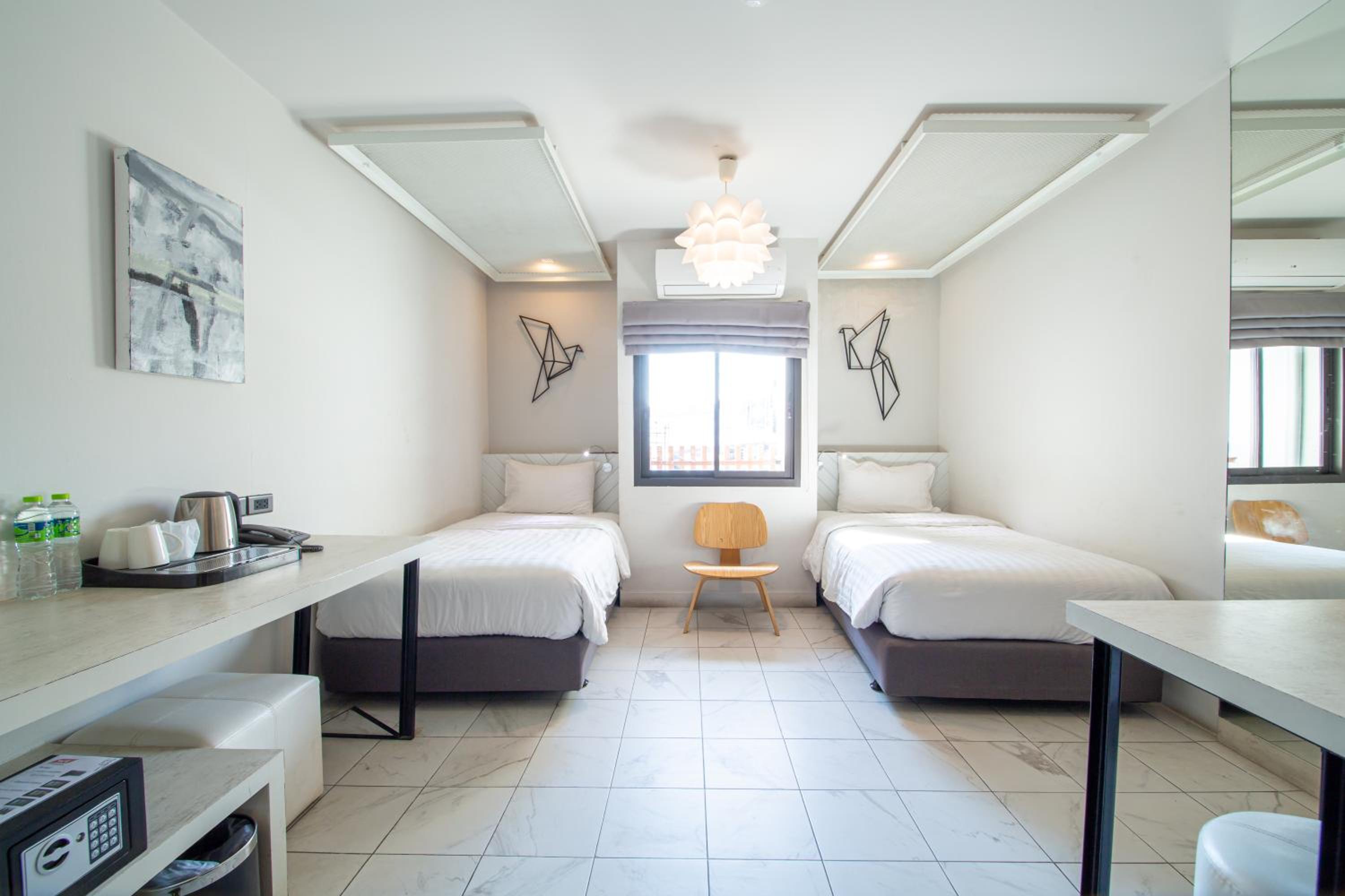 Standard Twin Room