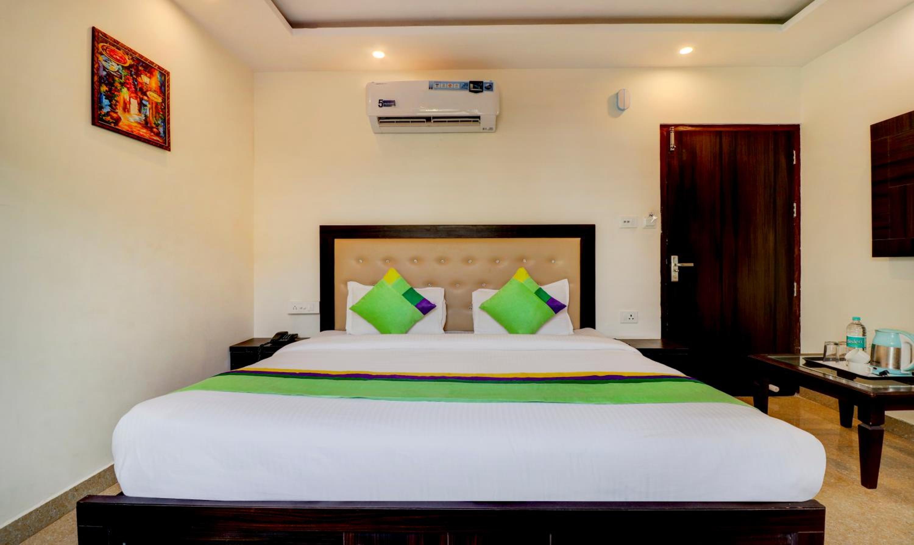 Standard Double Room - Photo 3