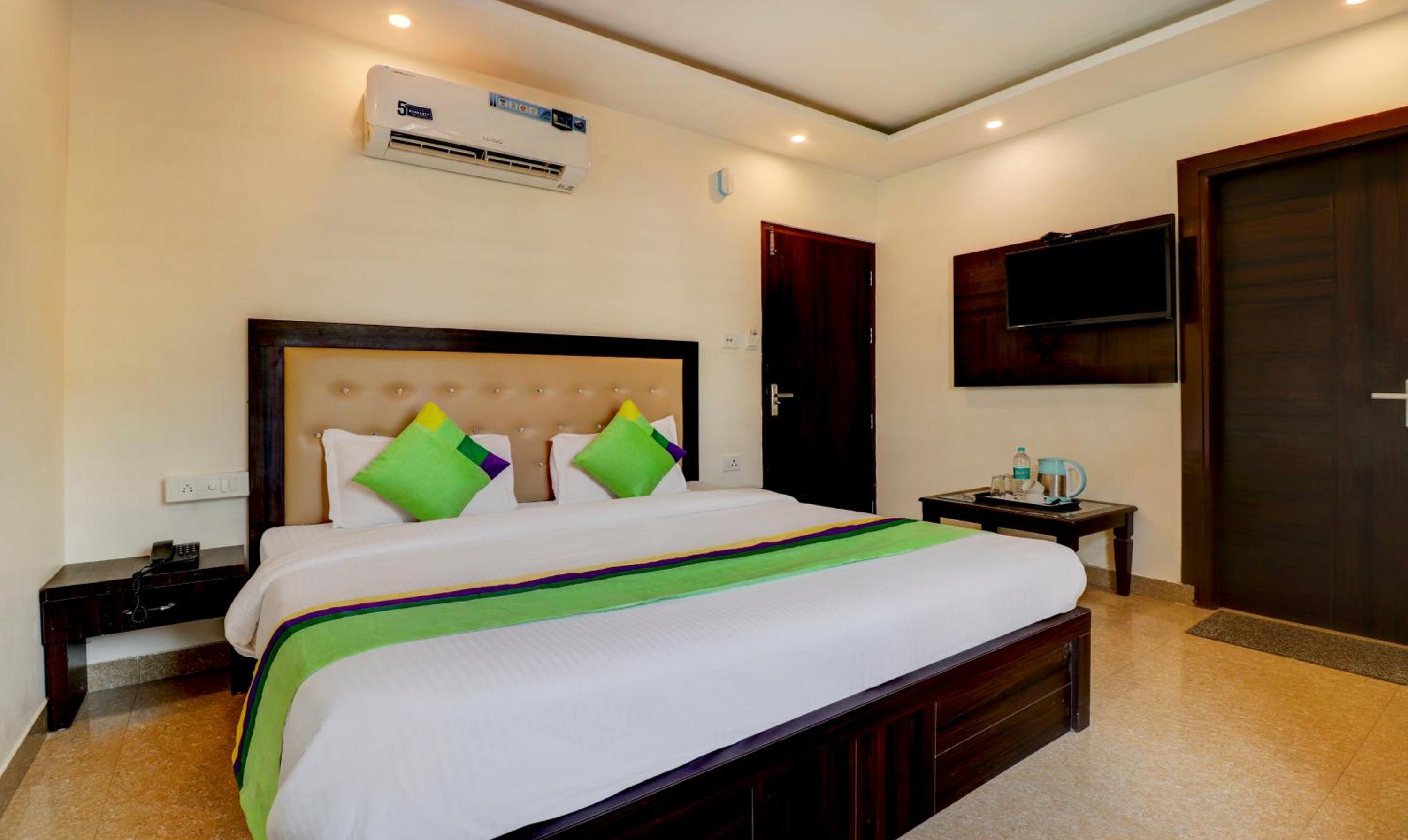 Standard Double Room - Photo 5