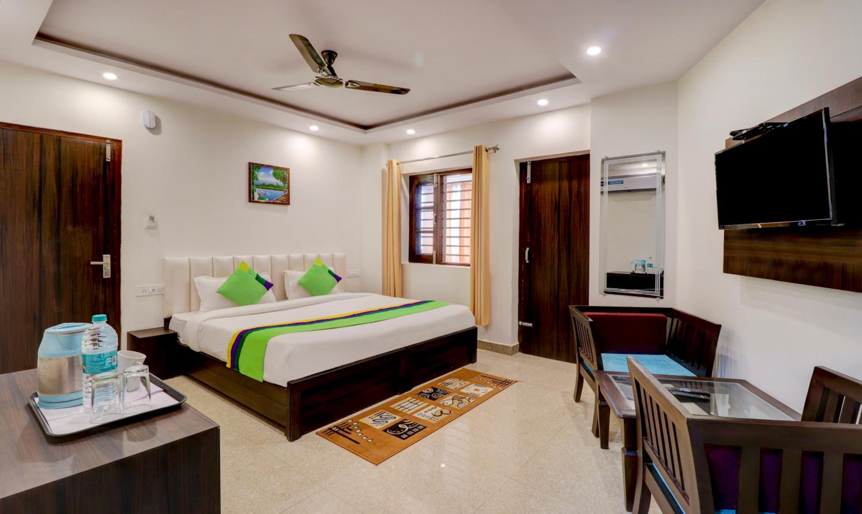 Deluxe Double Room - Photo 1