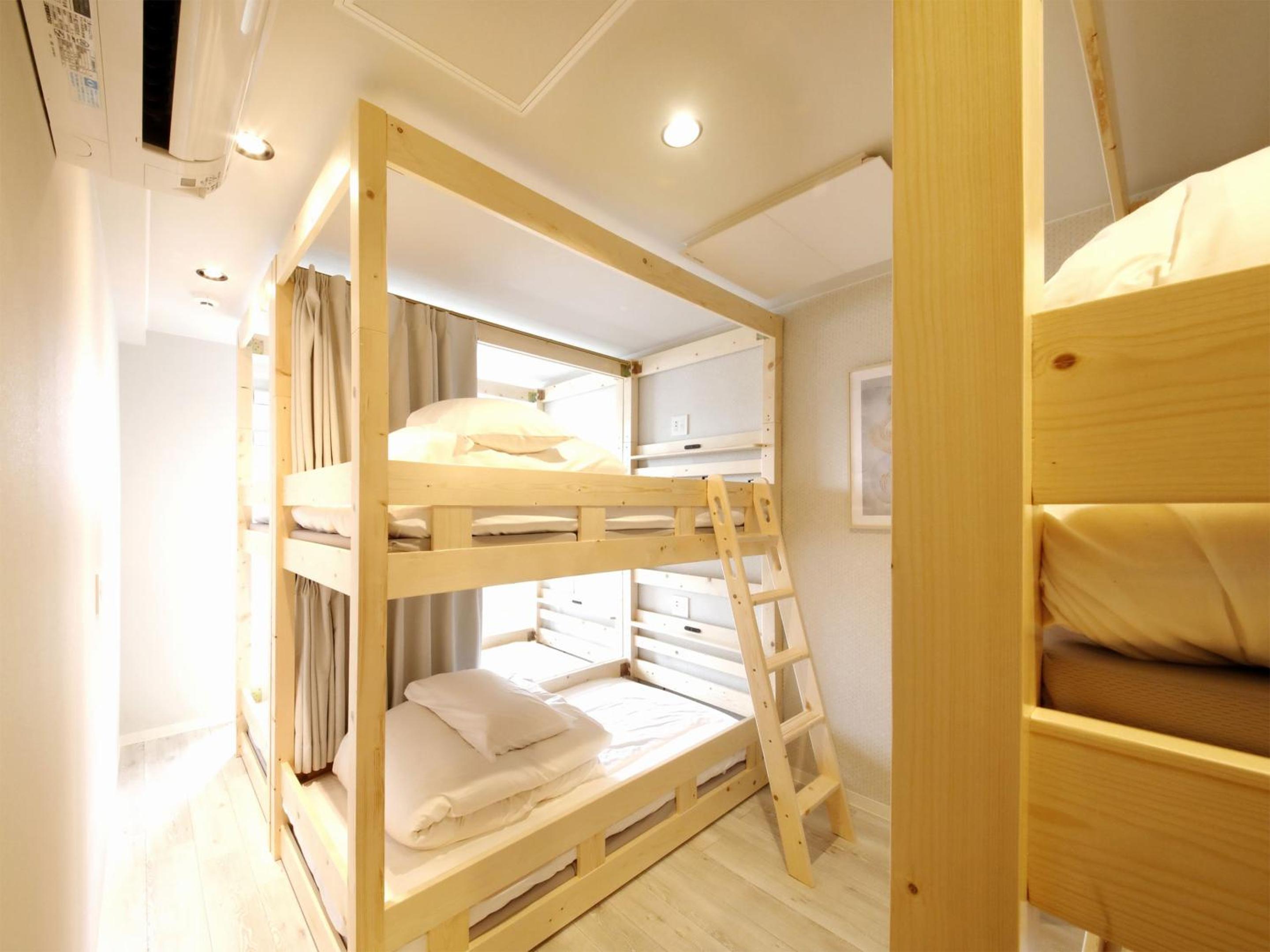 Deluxe Family Room - Photo 8
