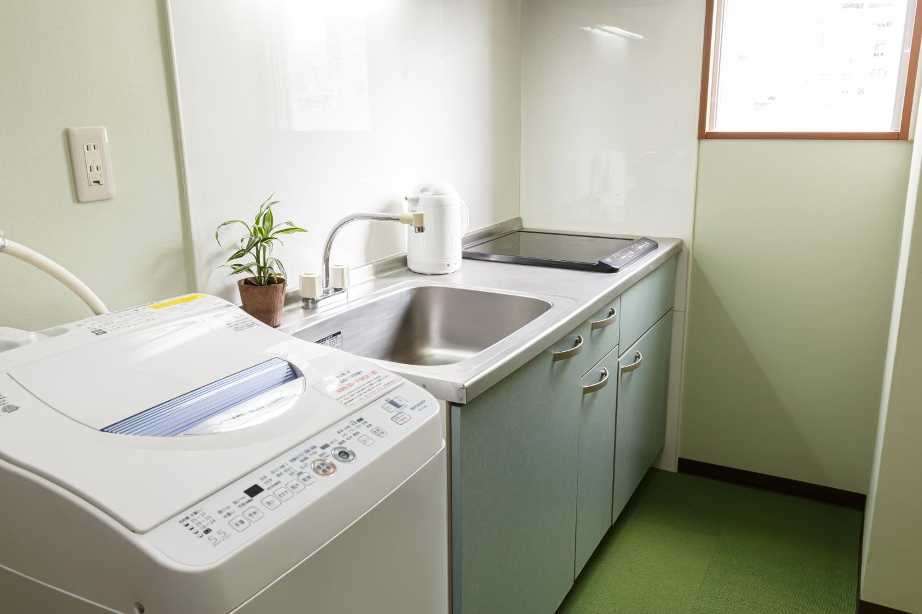 Twin Room - Photo 9