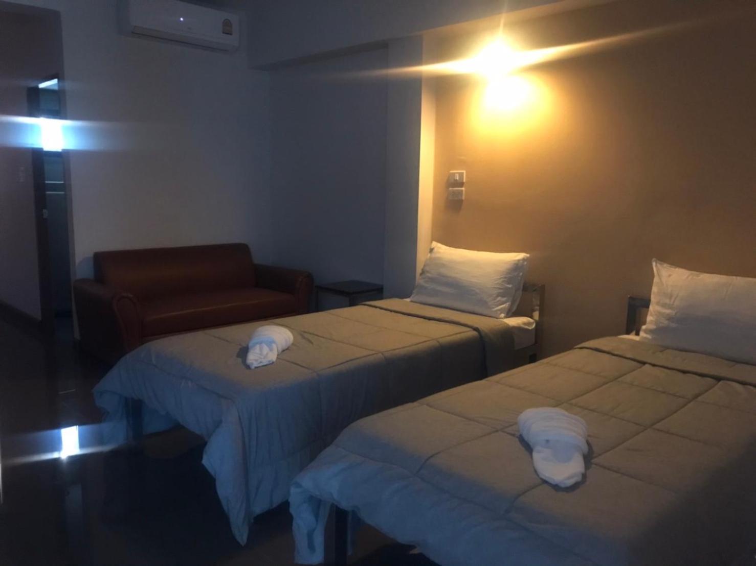 Twin Room - Photo 7