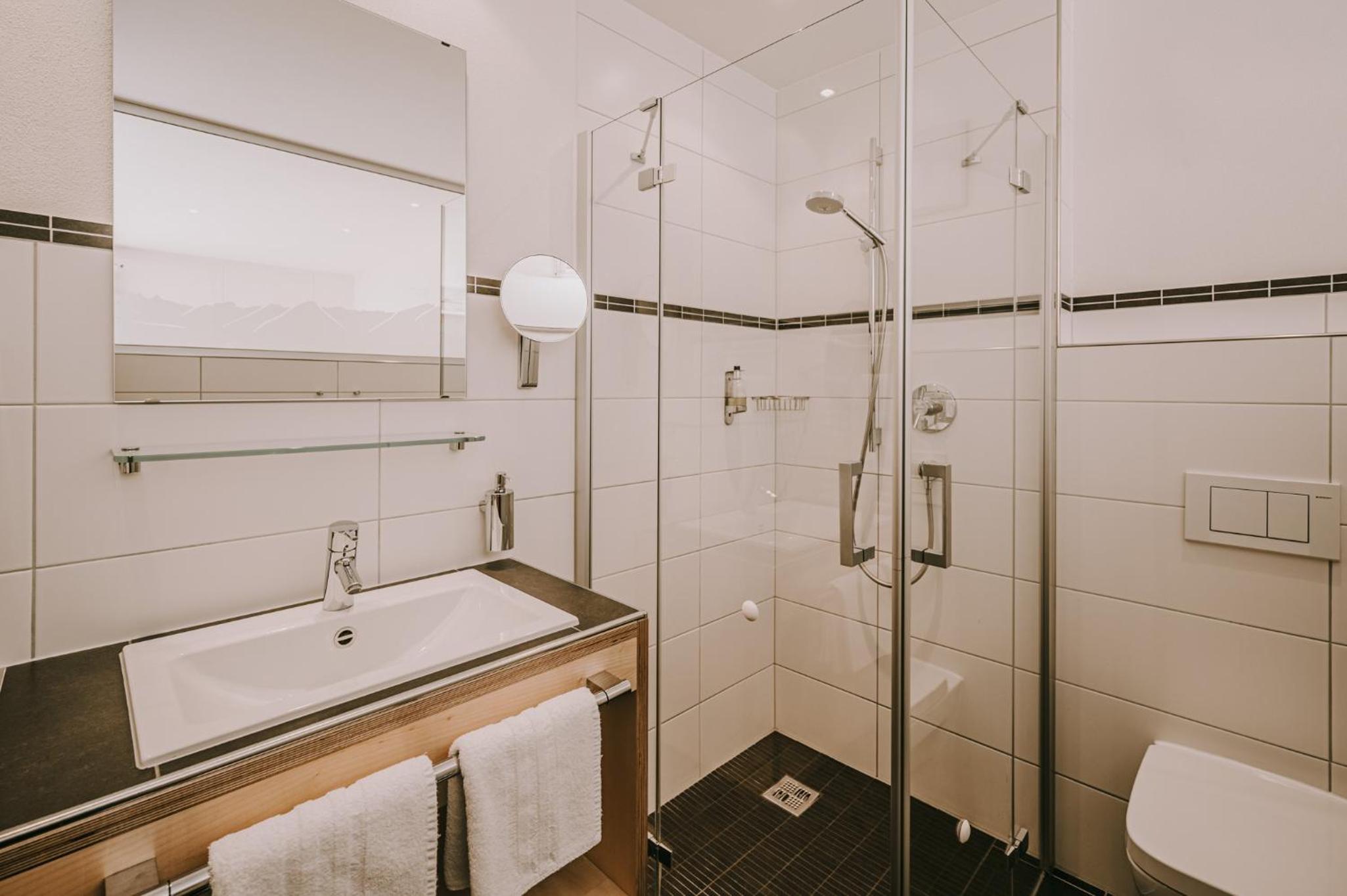 Deluxe Double Room with Balcony photo 3