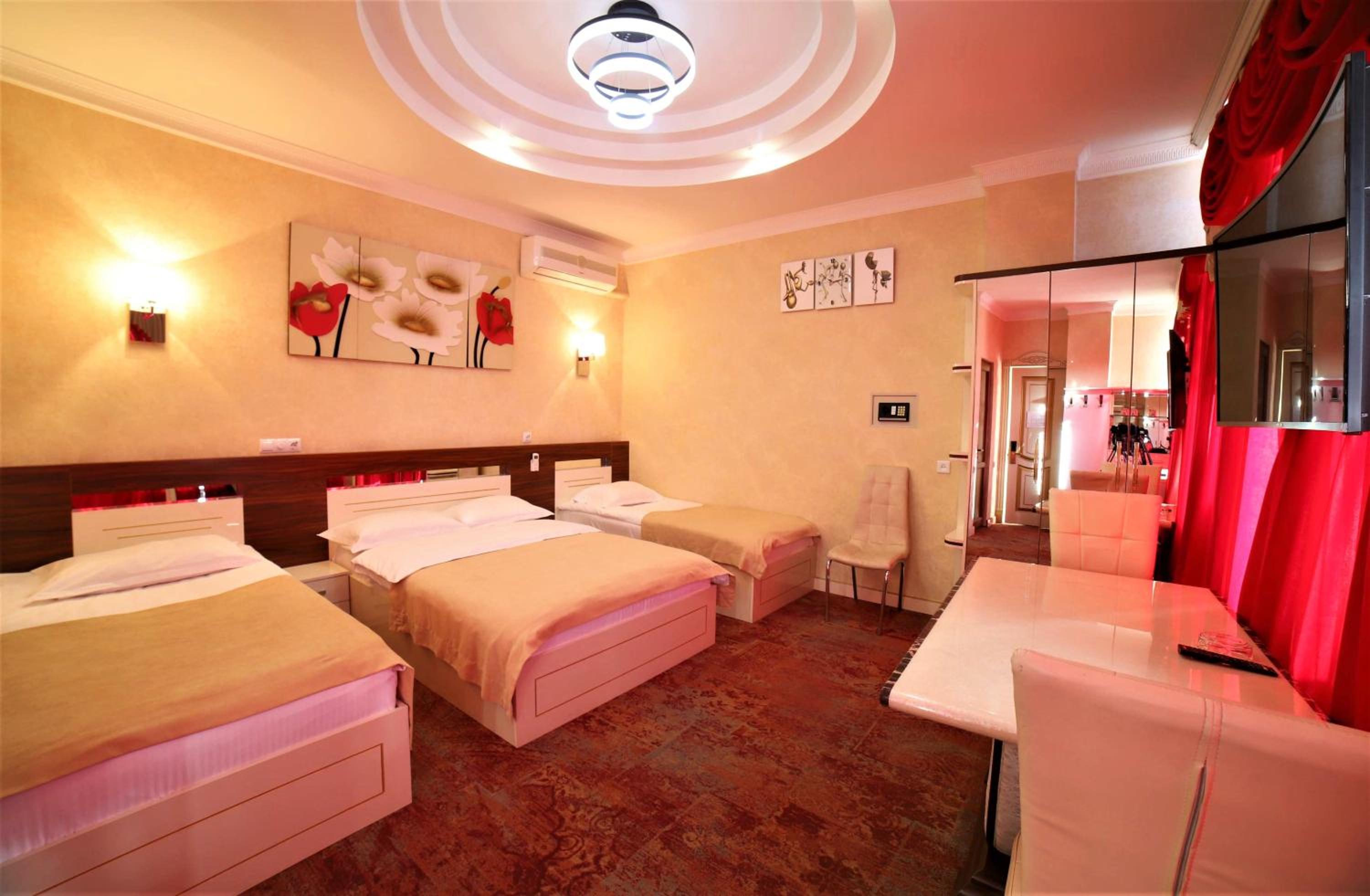 Classic Quadruple Room