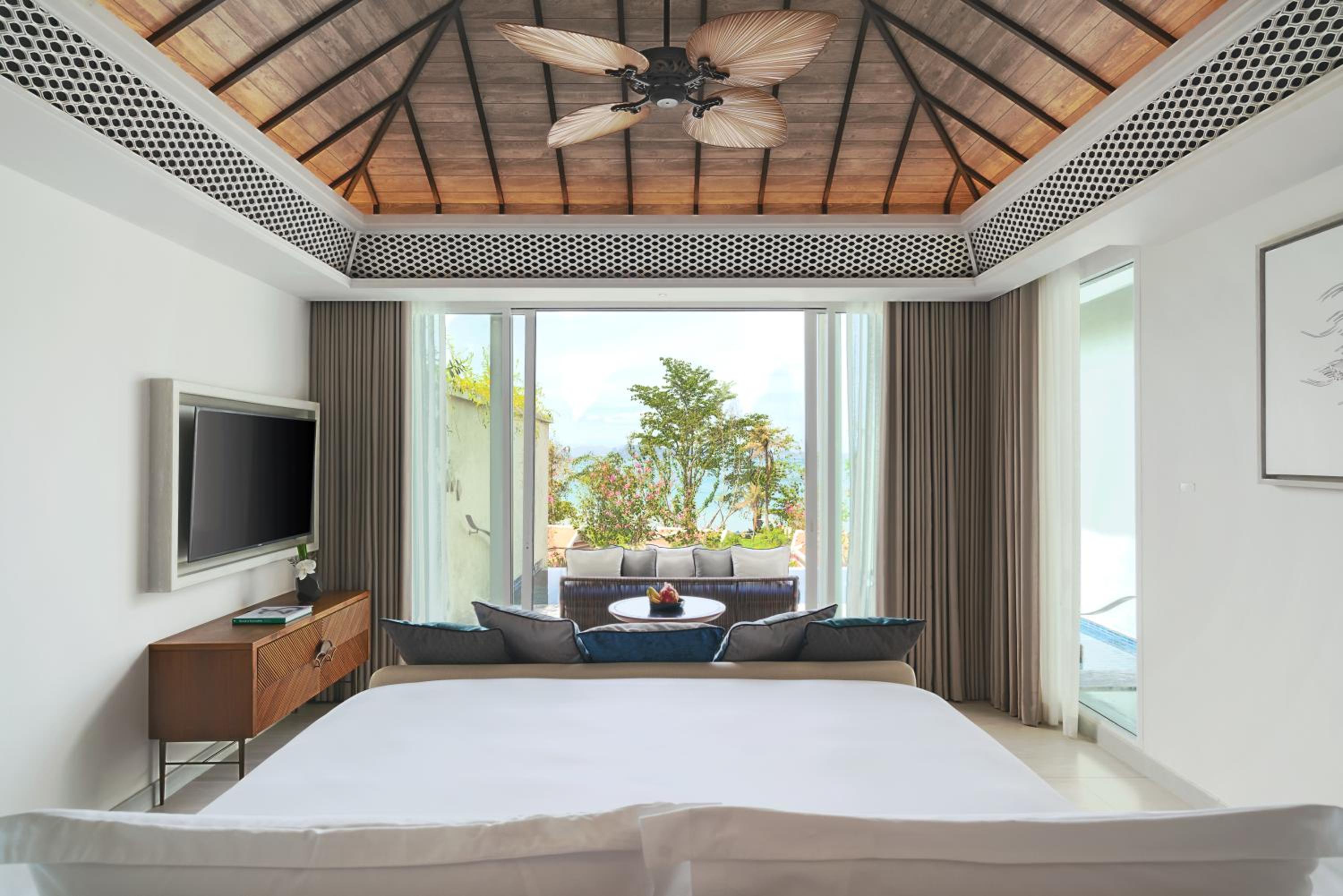 Partial Ocean Pool Suite King - Photo 4