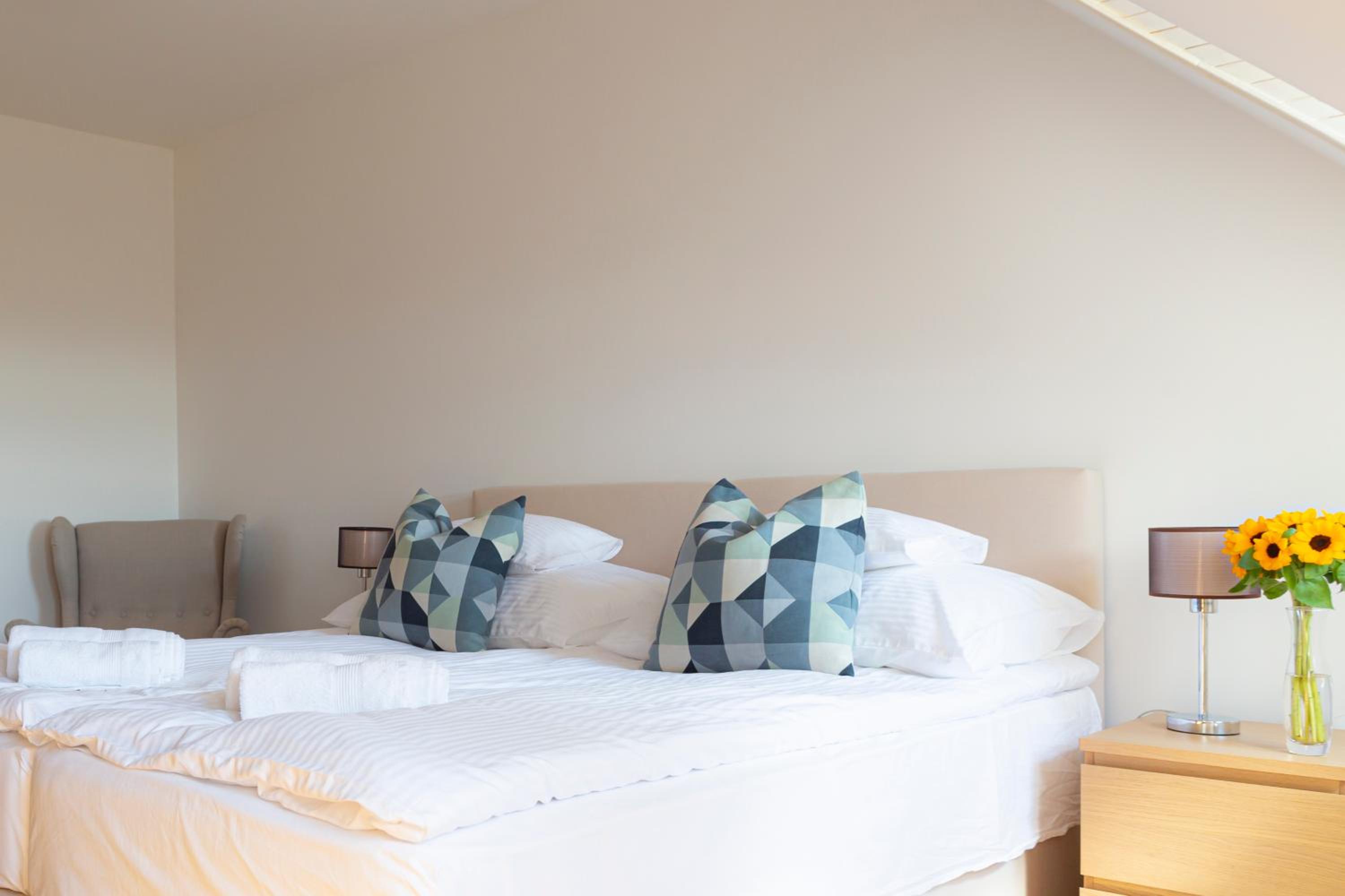 Standard Queen Room photo 1
