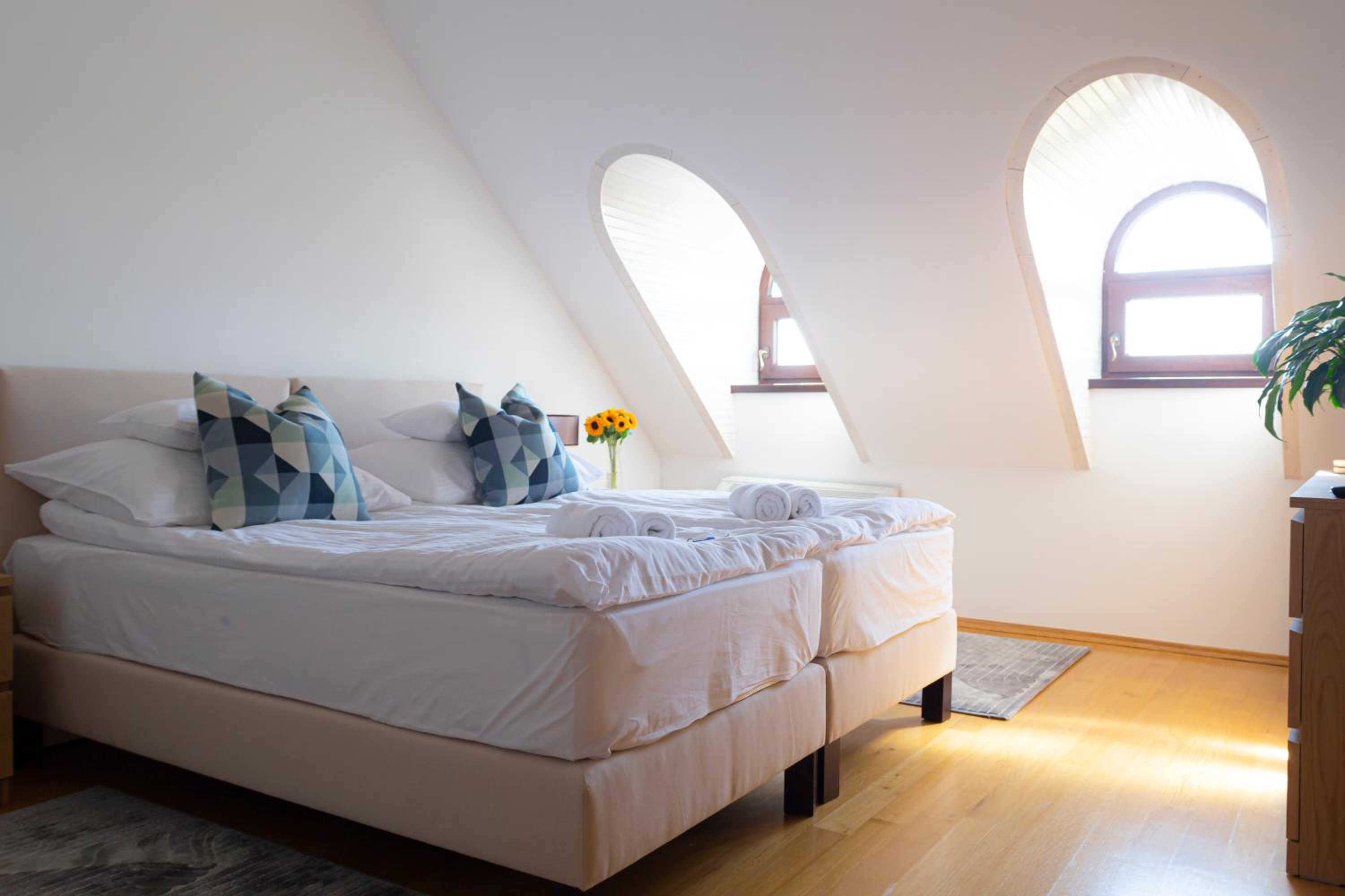 Standard Queen Room photo 2