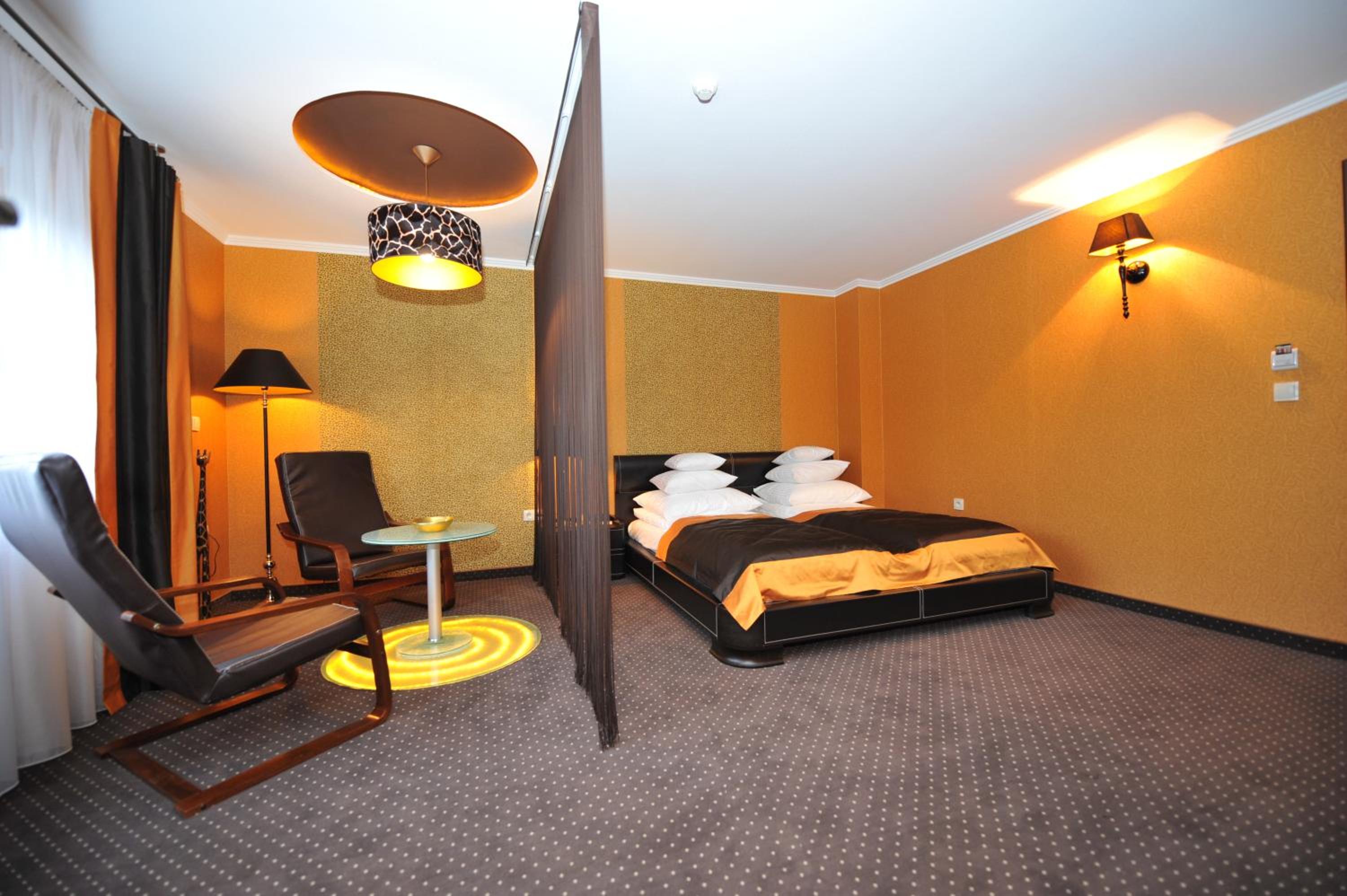 Apartment - Photo 4