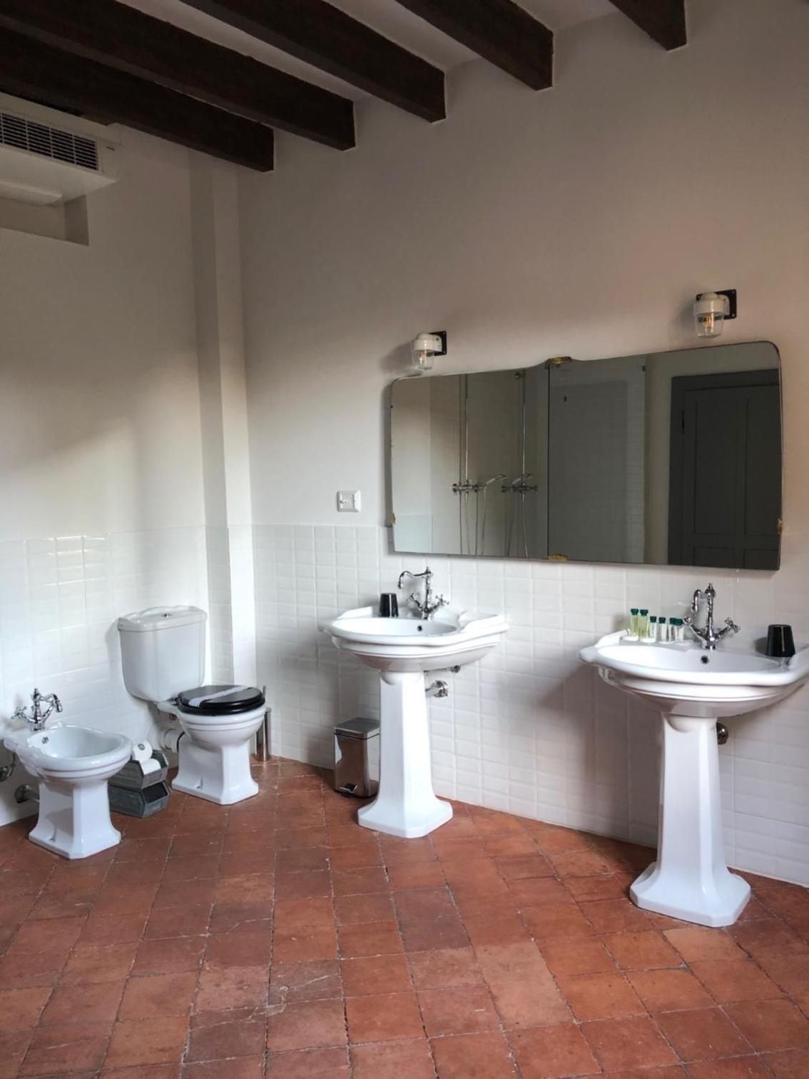 Deluxe Double or Twin Room - Photo 2