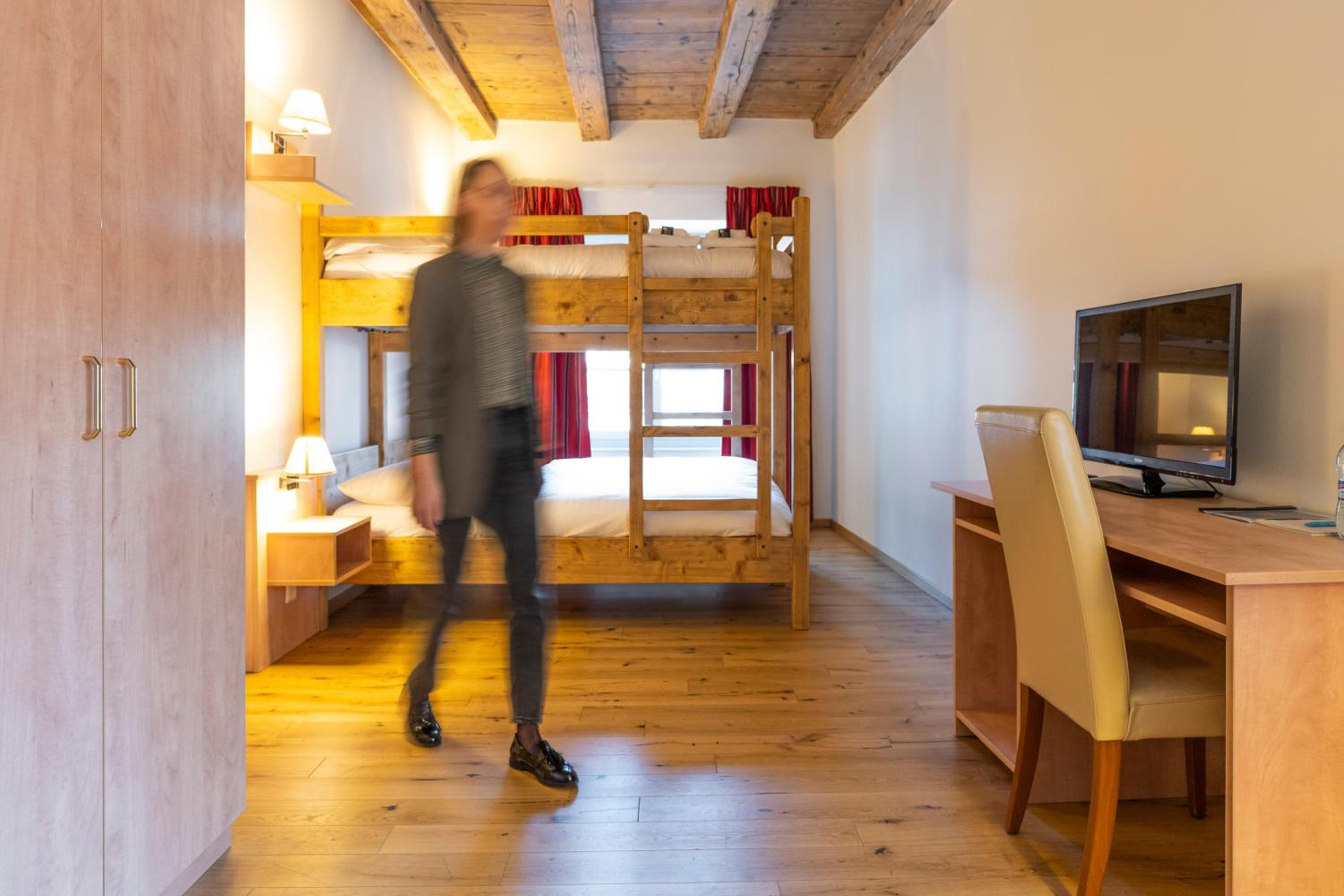 Classic Quadruple Room - Photo 2
