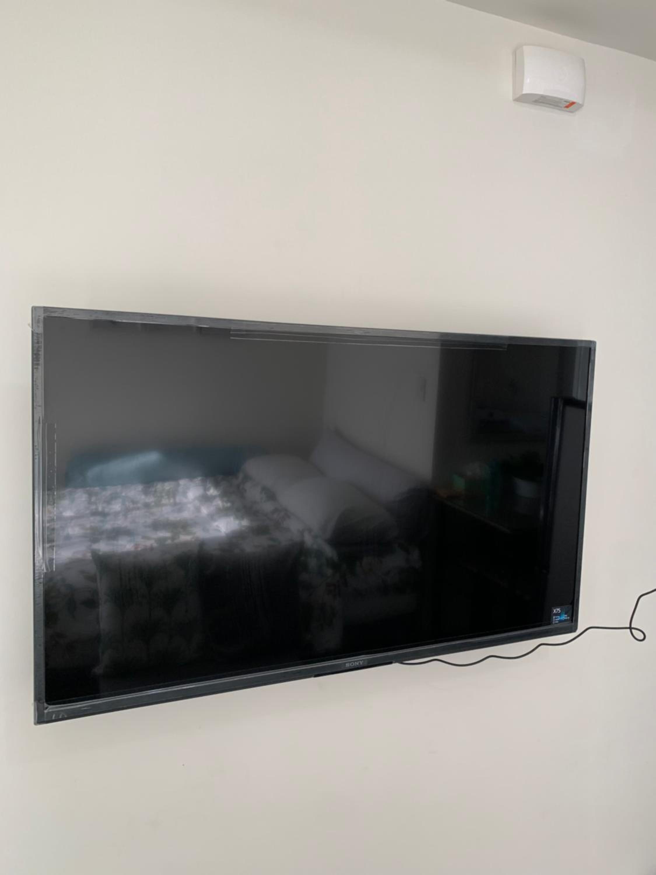 Apartment with Balcony - Photo 6