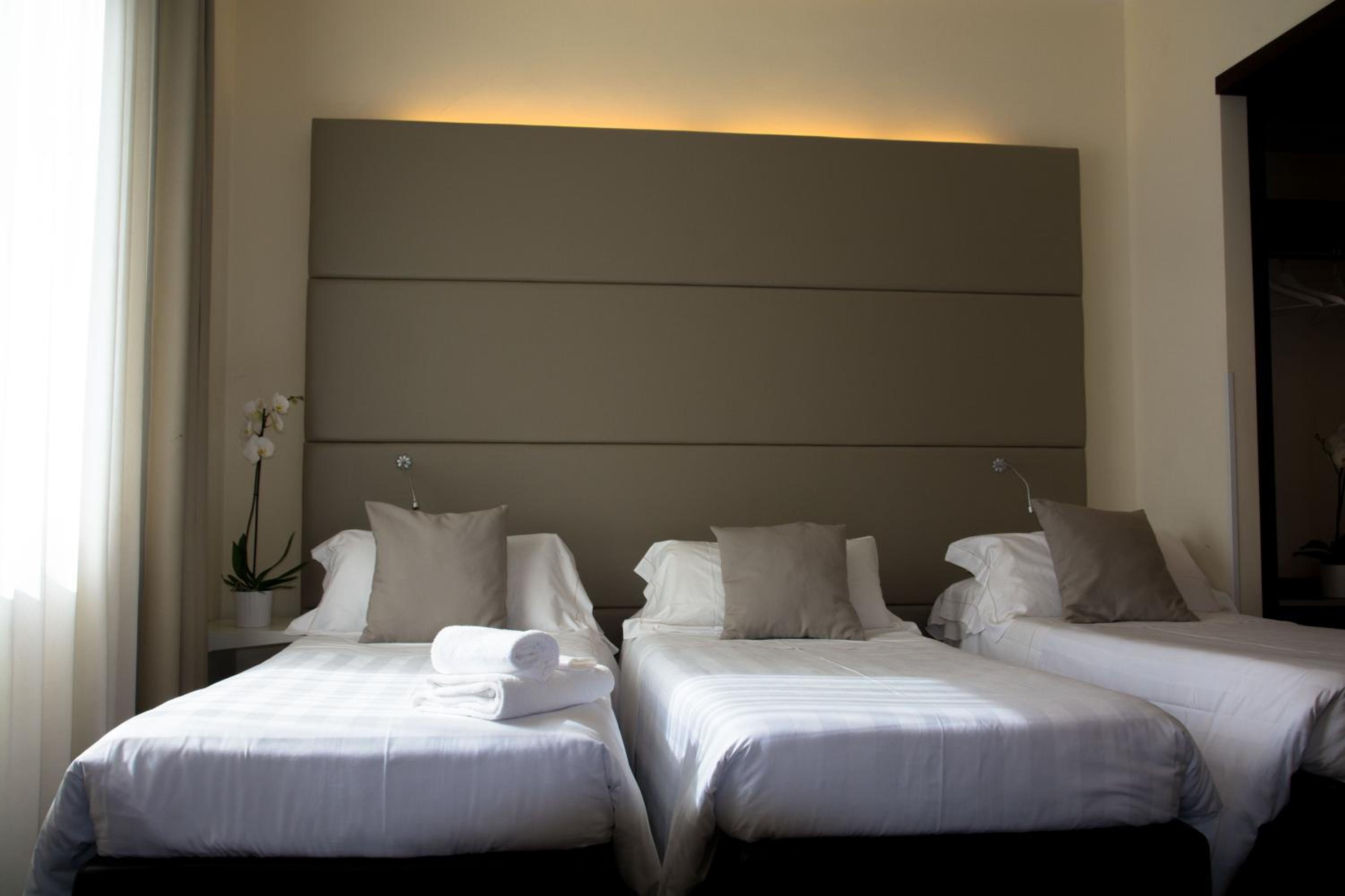 Classic Triple Room - Photo 5