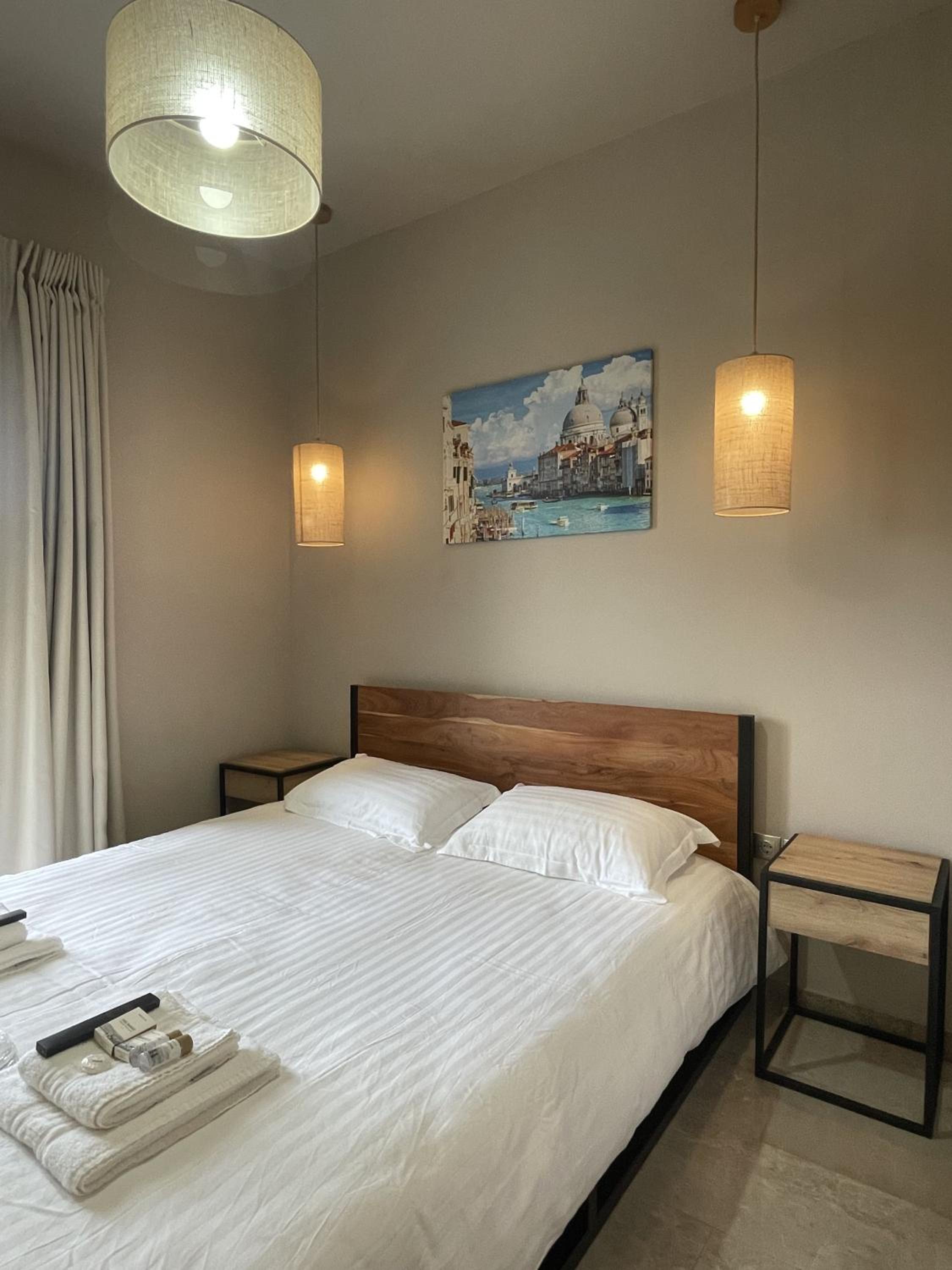 Superior Two-Bedroom Apartment with Balcony & Acropolis View photo 1