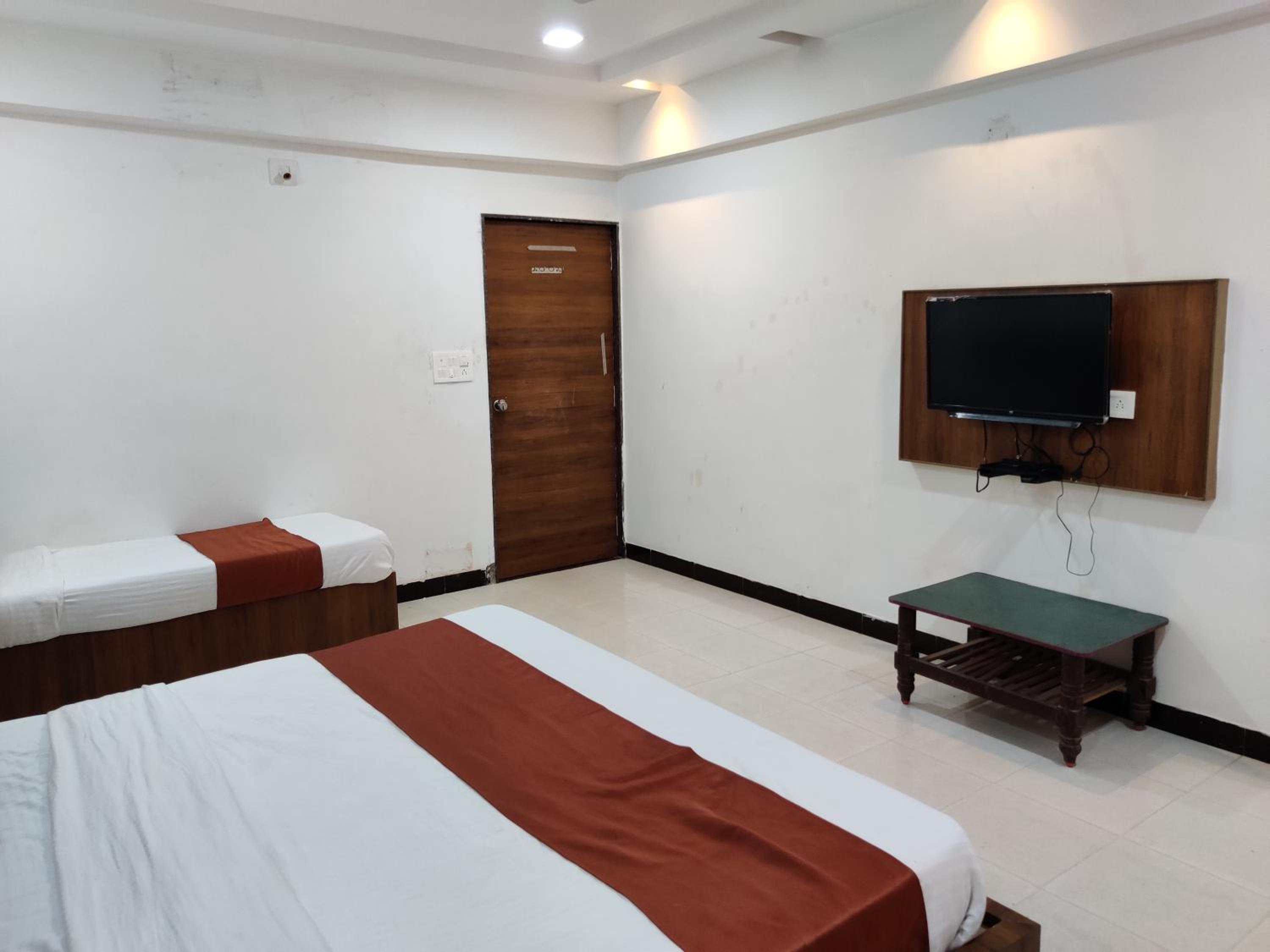 Basic Triple Room - Photo 14