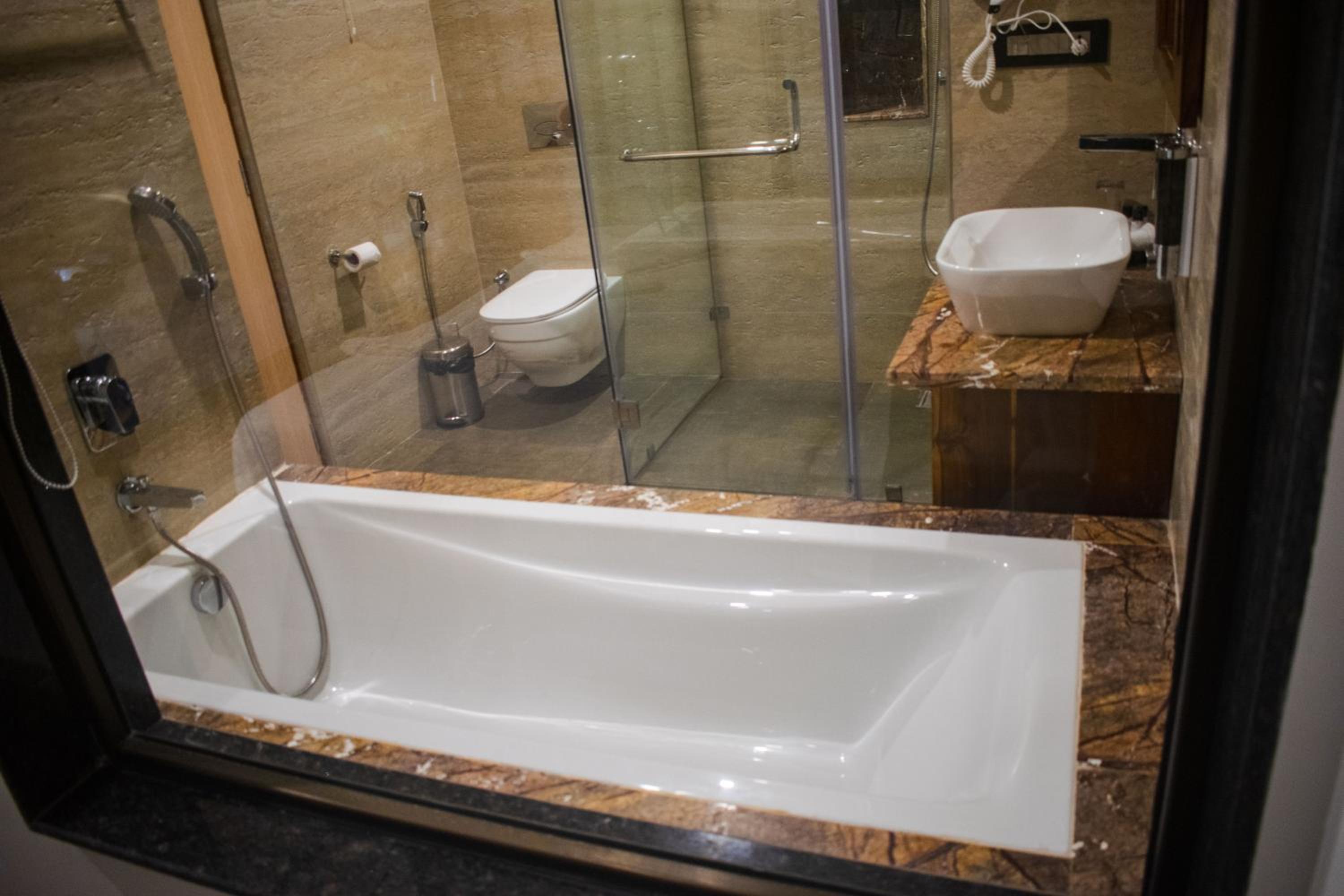 Luxury Room with Garden View - Photo 9