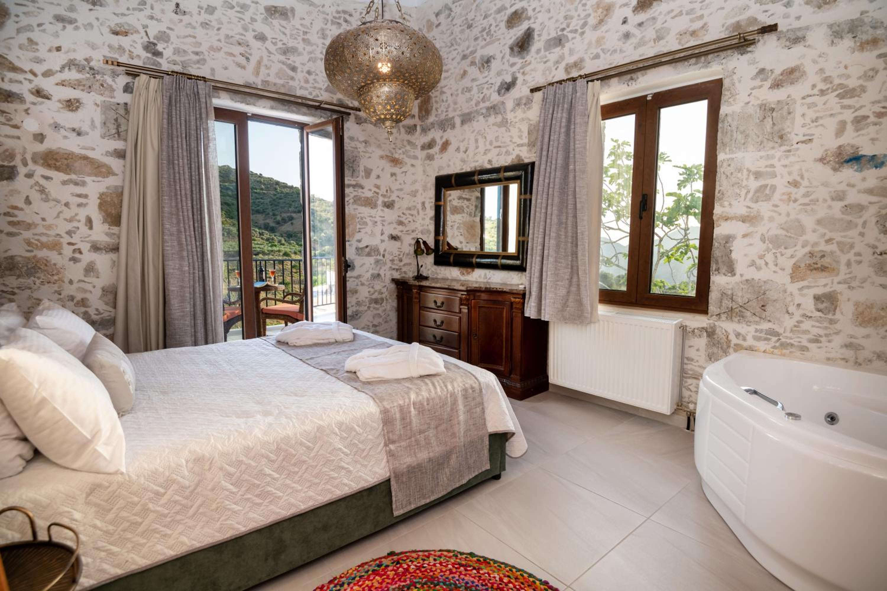 Three-Bedroom Villa photo 1