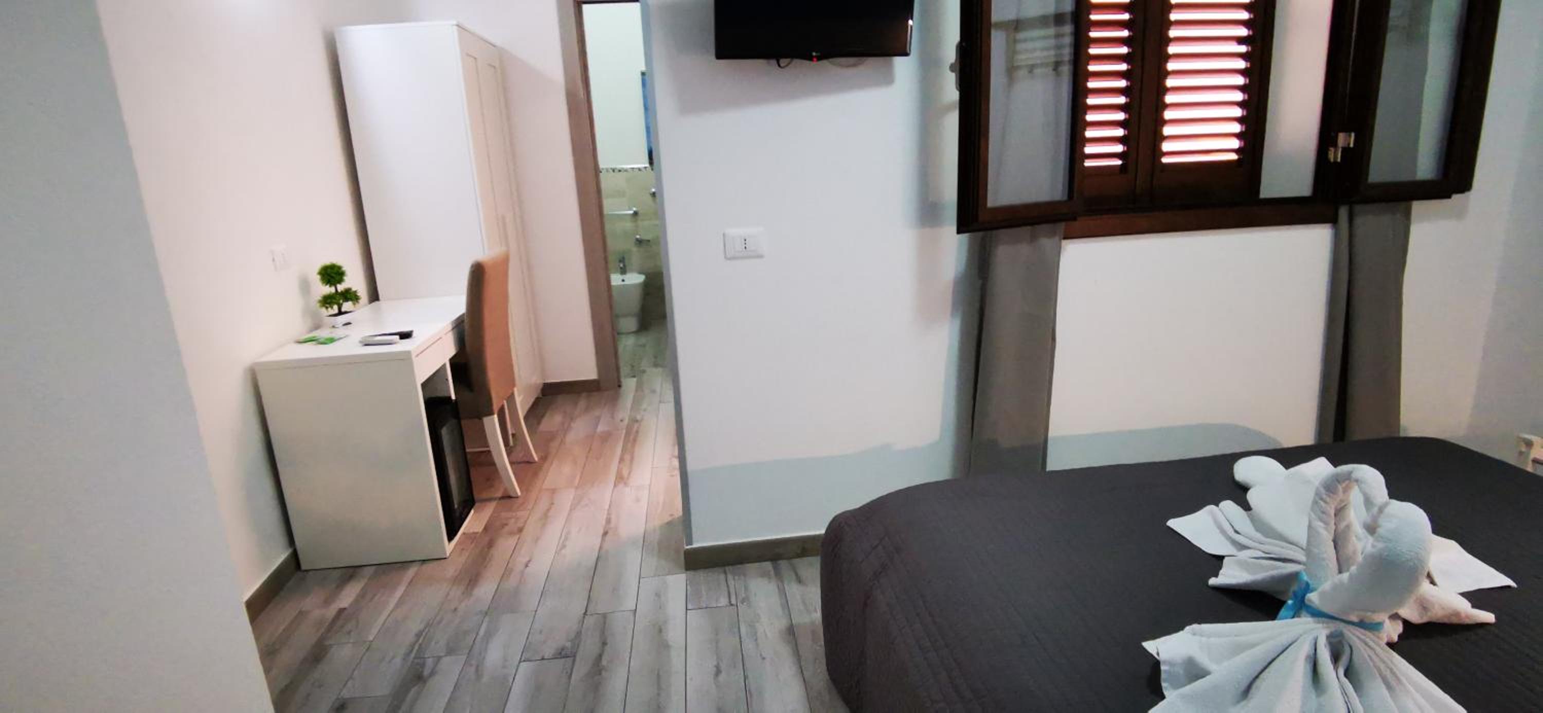 Double Room with Private Bathroom photo 3
