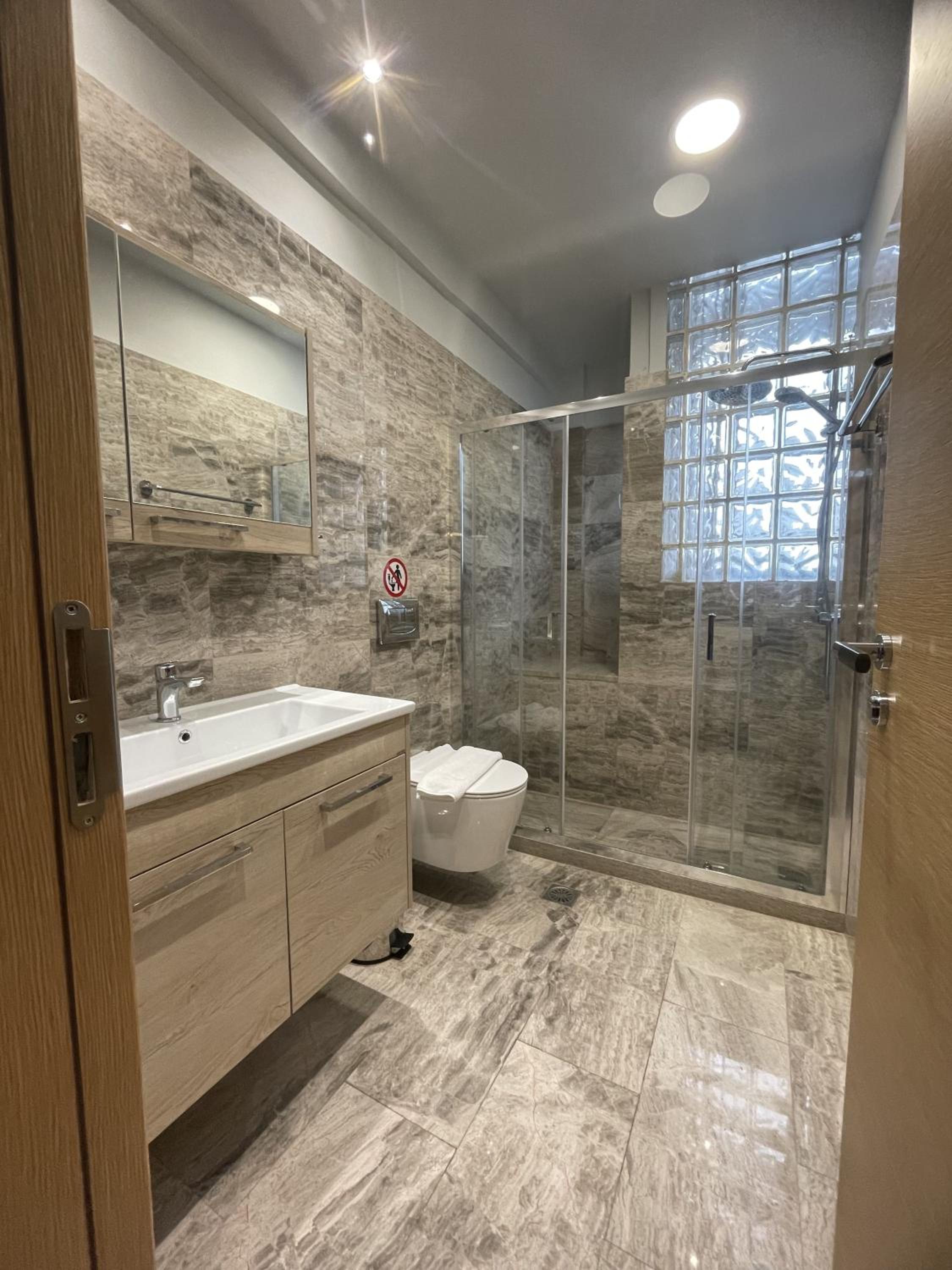 Superior One-Bedroom Apartment with Balcony  photo 3