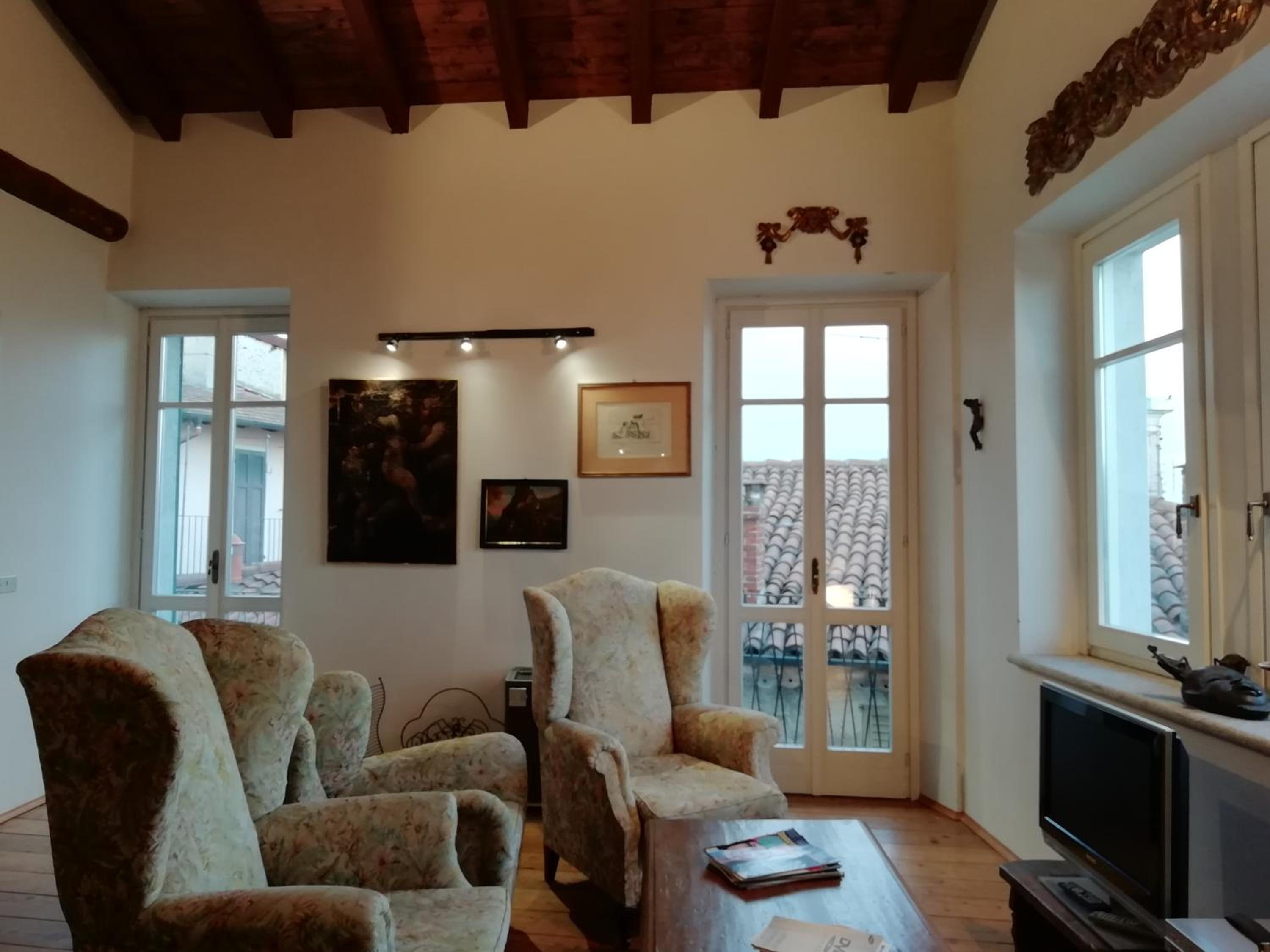 Two-Bedroom House photo 3