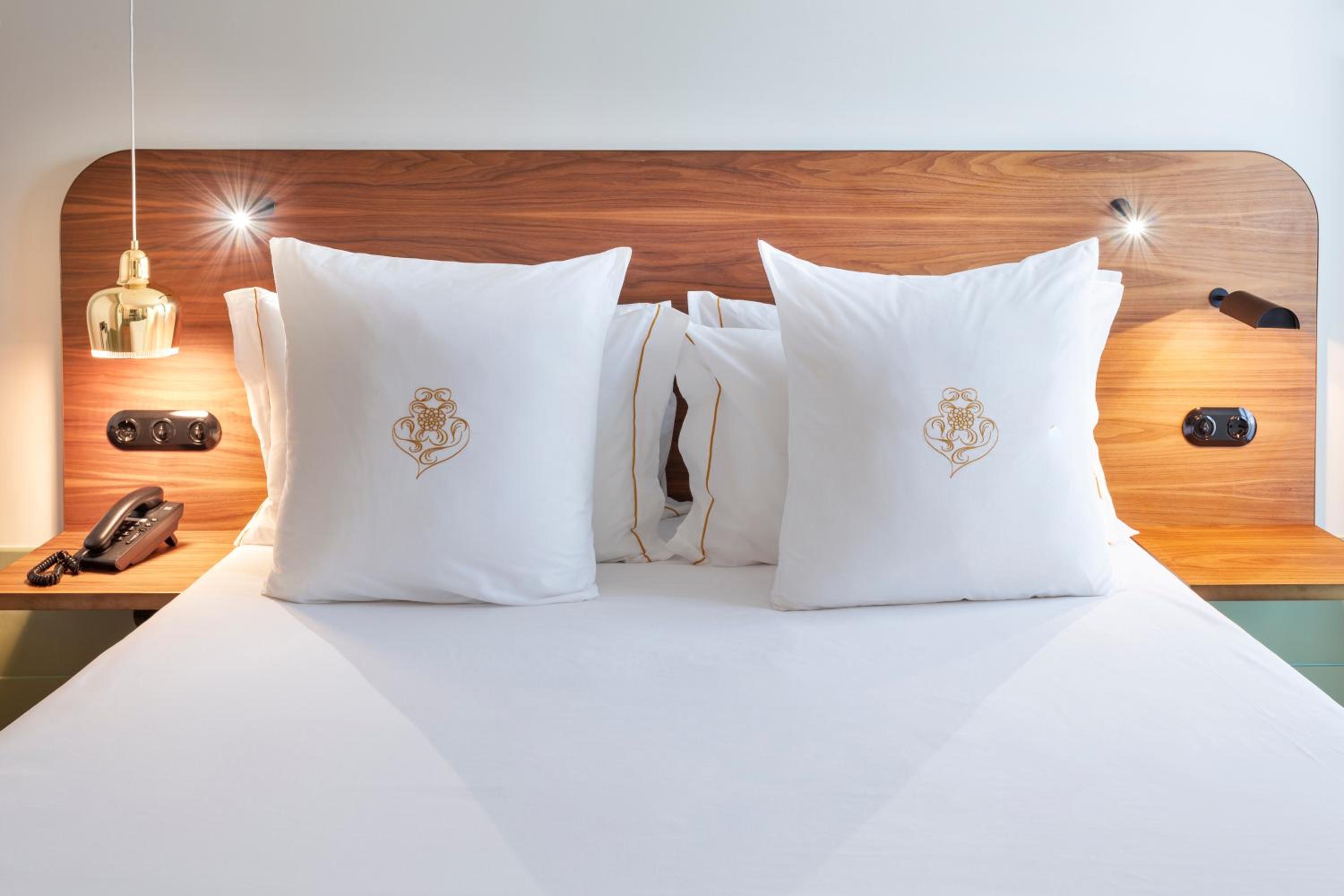 Standard Double or Twin Room - Photo 3