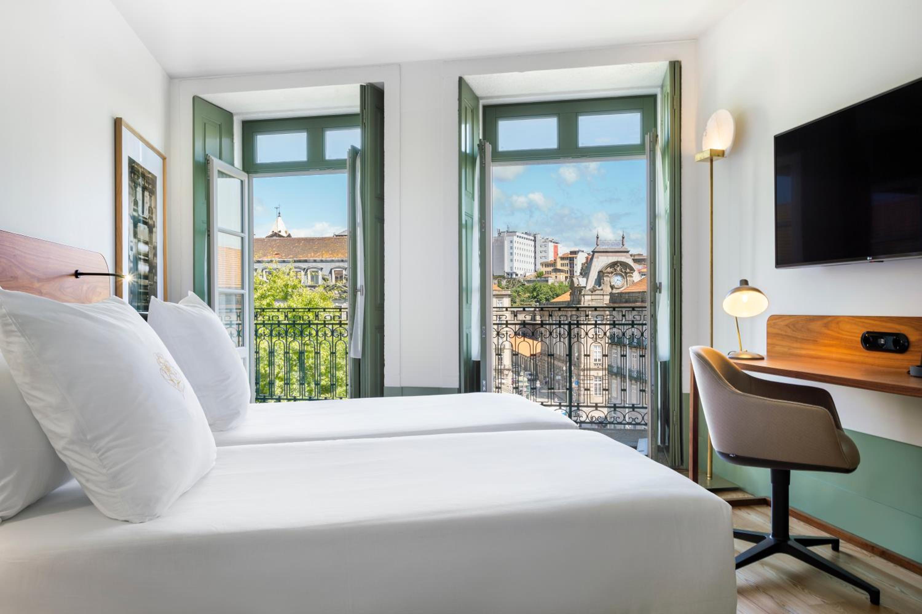 Executive Double or Twin Room - Photo 8