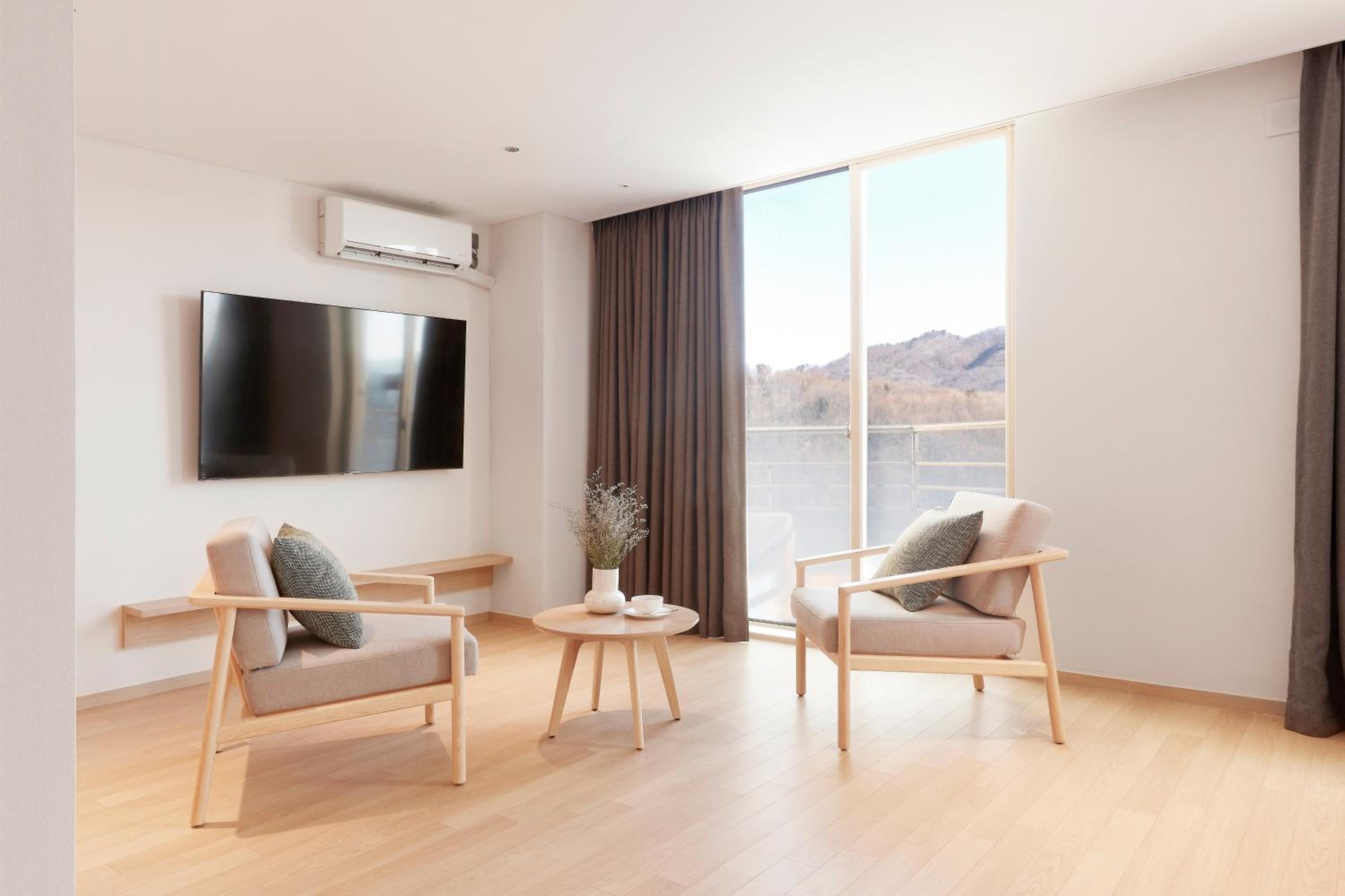 [Water Park for 2] Sky Standard Room - Double or Twin (Randomly assigned)