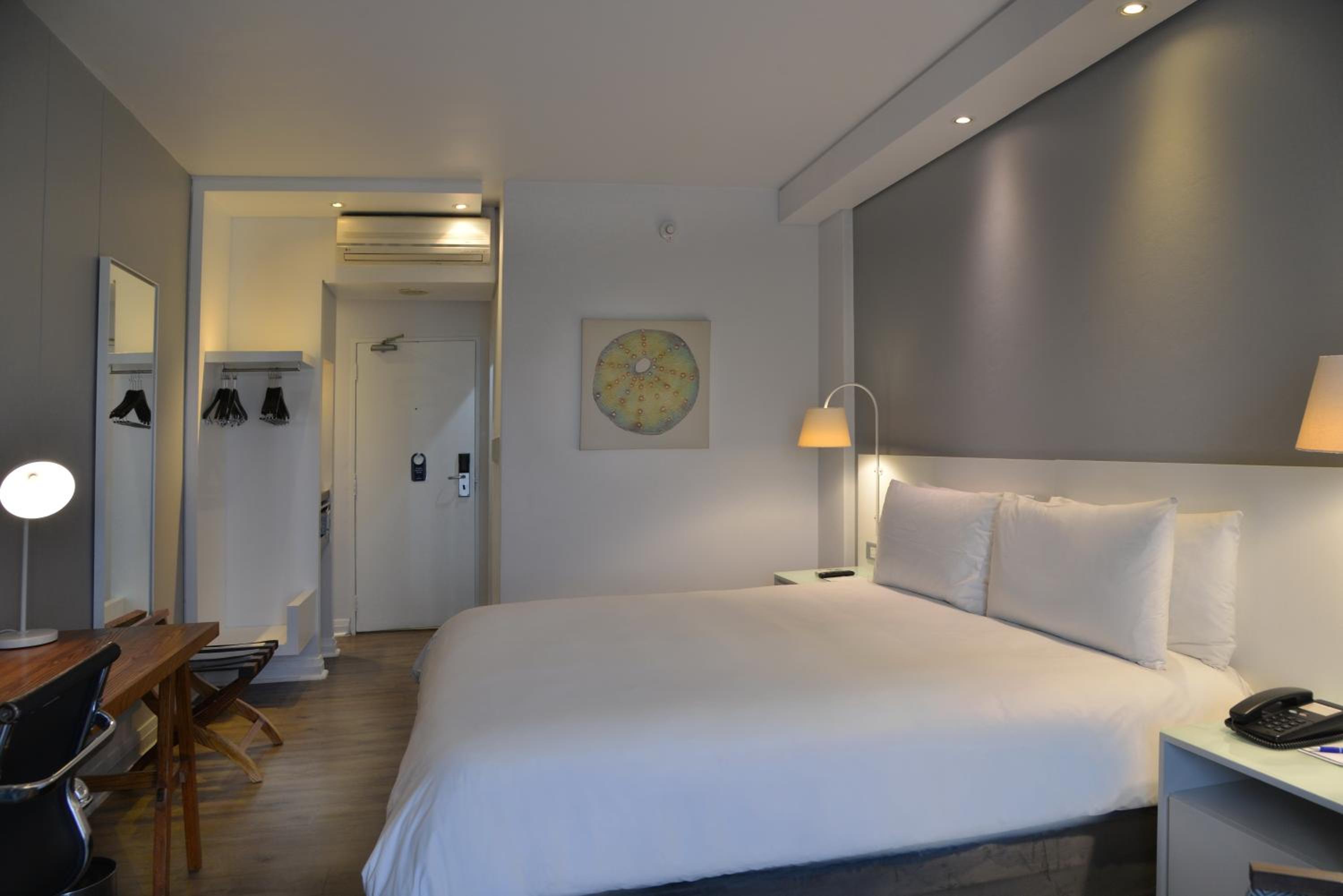 Standard Double Room - Photo 14