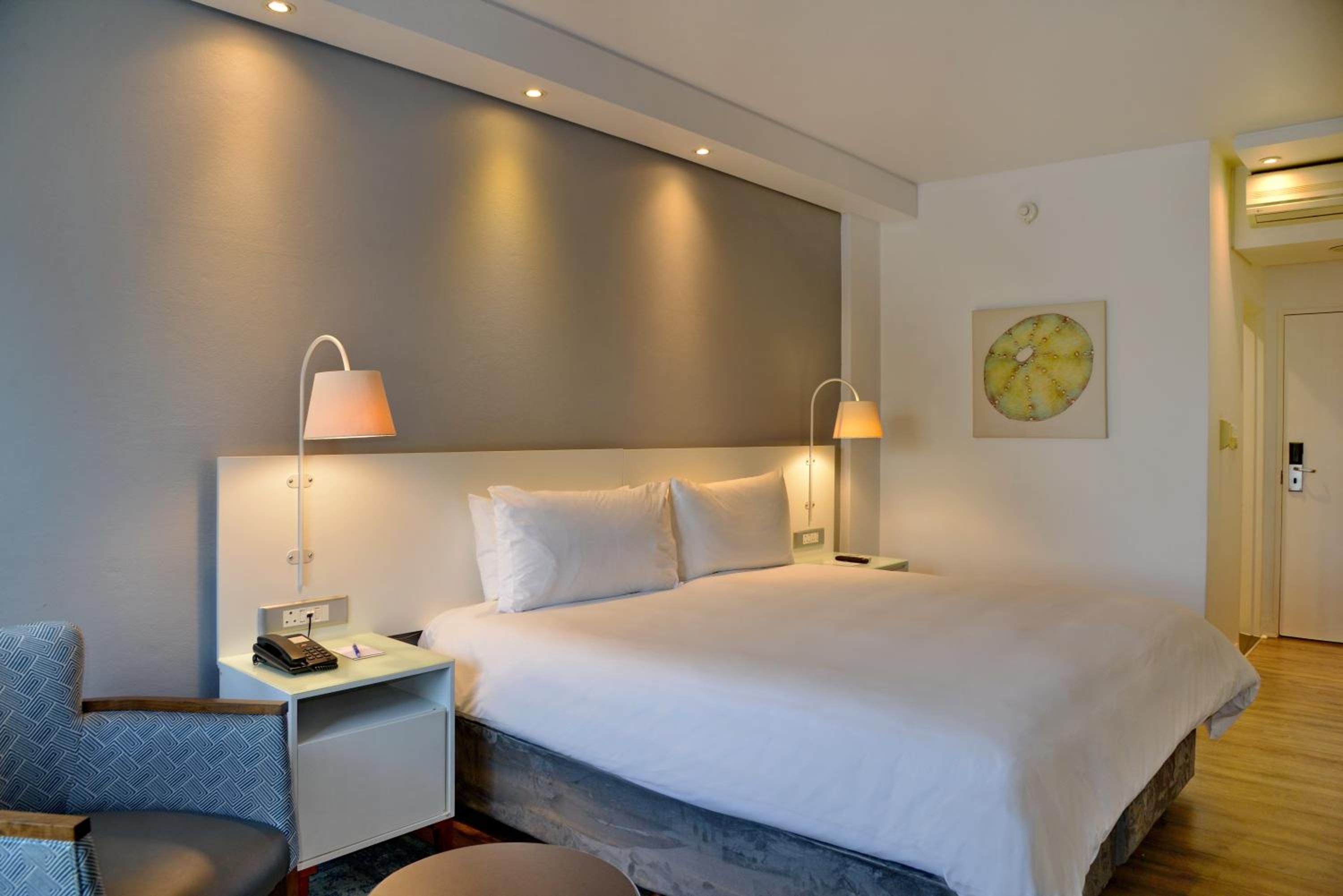 Standard Double Room - Photo 15