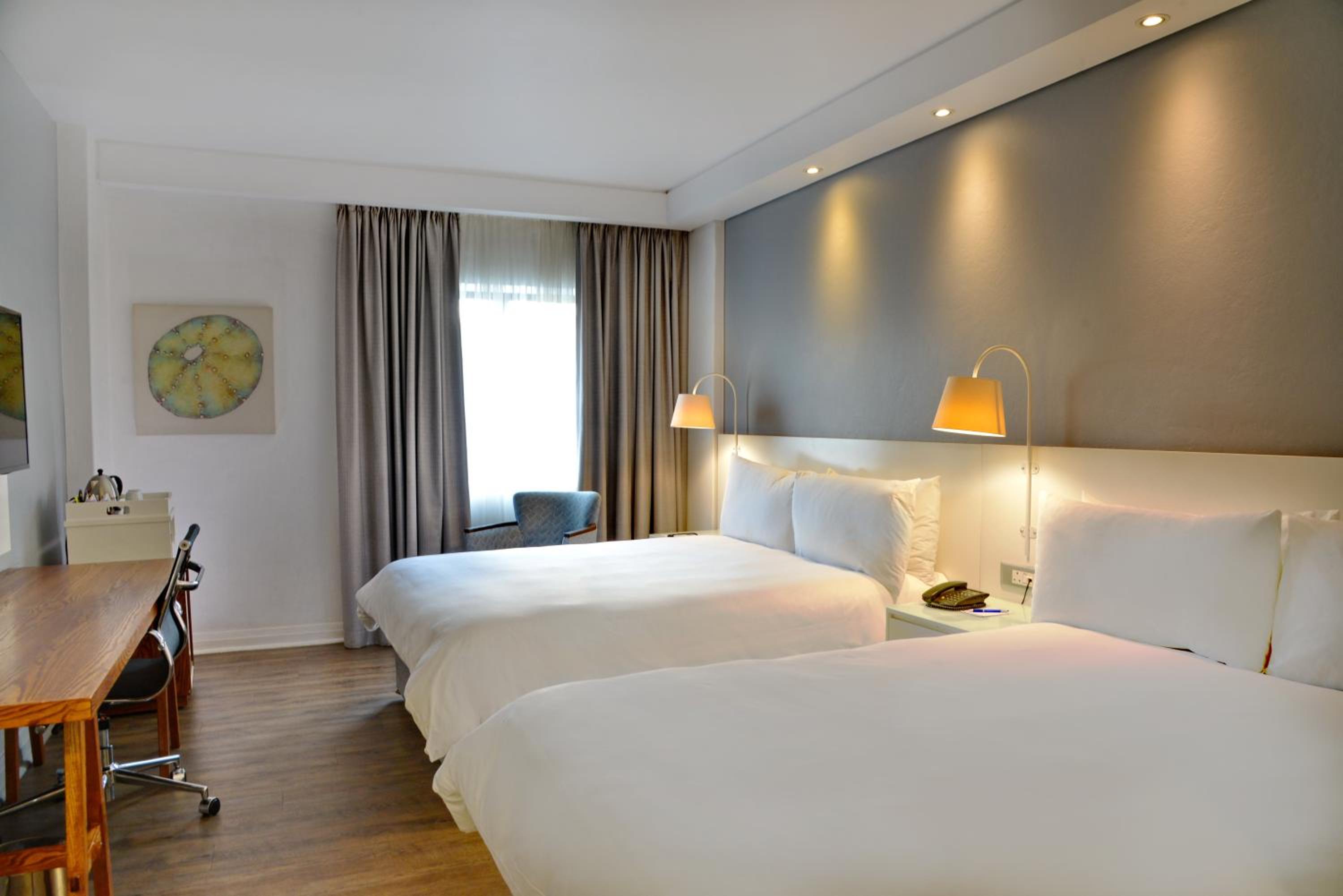 Standard Twin Room - Photo 4