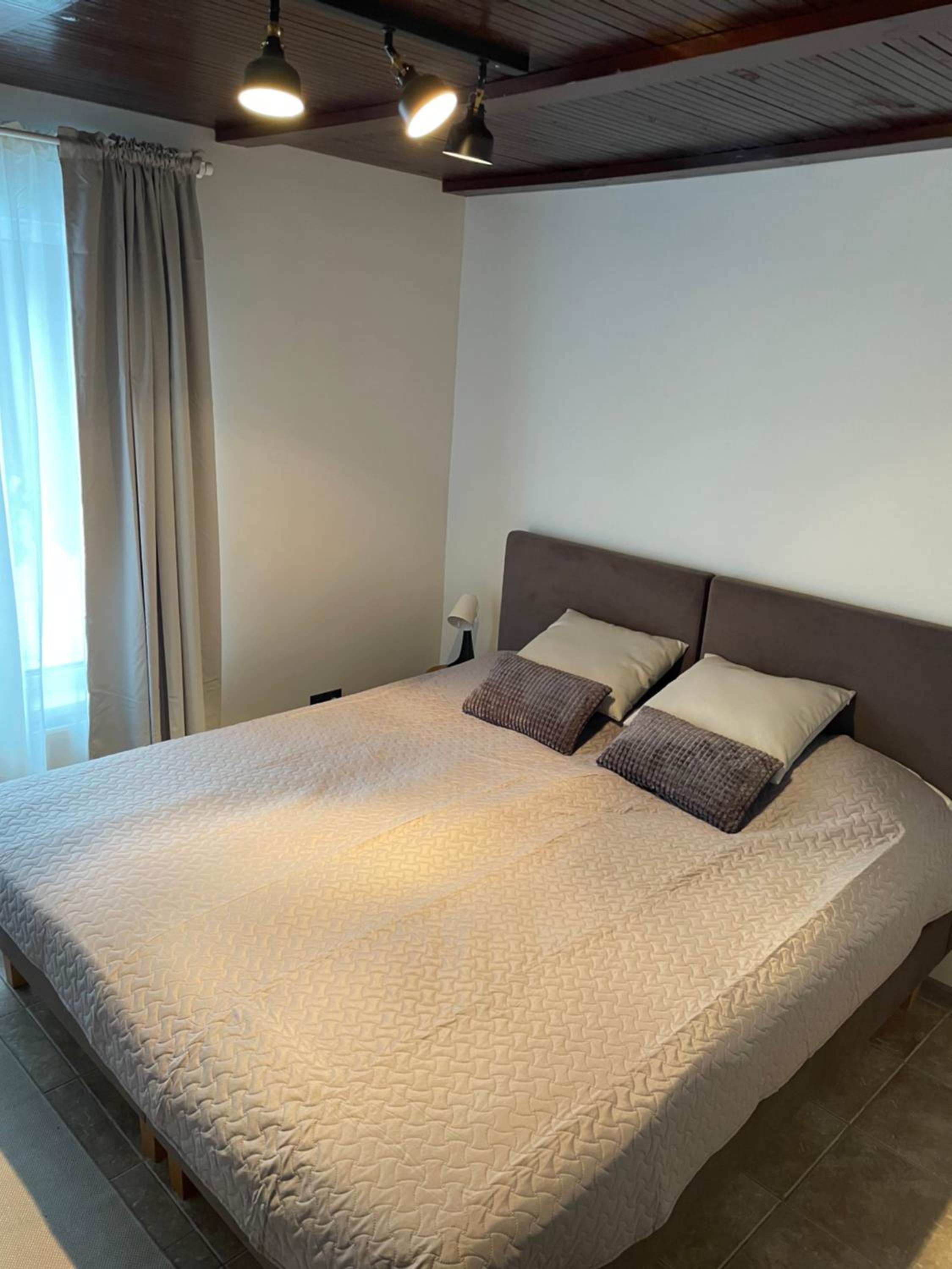 Three-Bedroom House - Photo 7