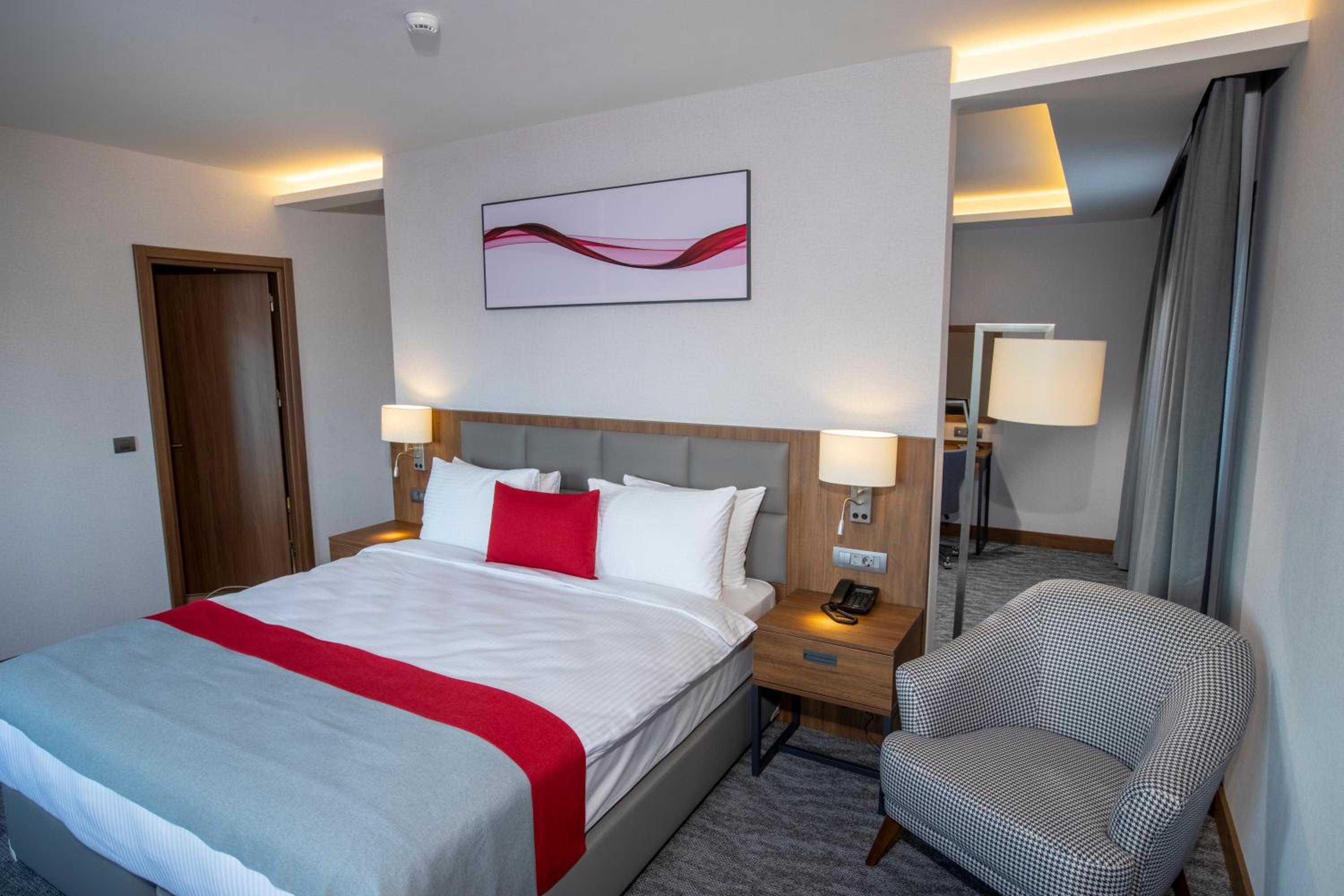 King Suite with Sofa Bed - Photo 3